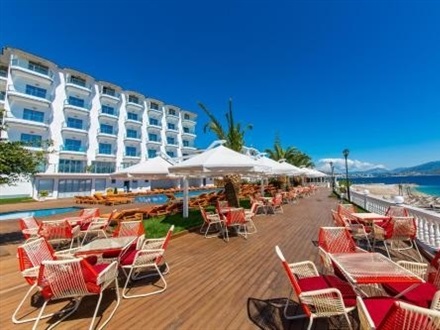 SARANDAPALACE2.jpg
