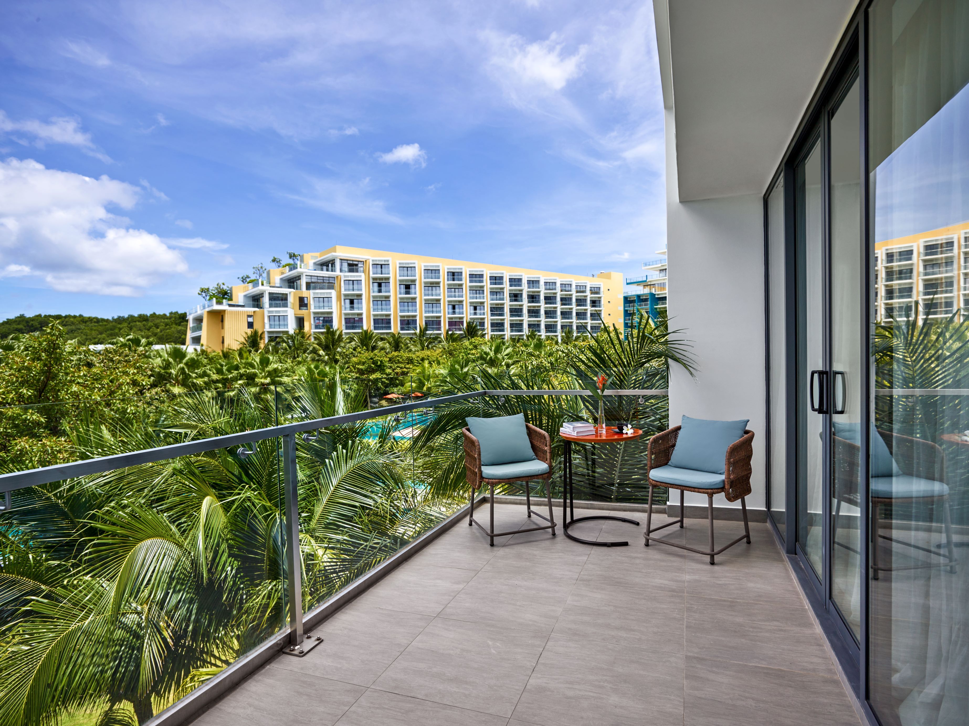 SUPERIOR SUITE 2 KING BEDS BALCONY