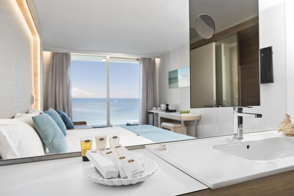 DOUBLE FAMILY APOLO FRONT SEA VIEW TERRACE