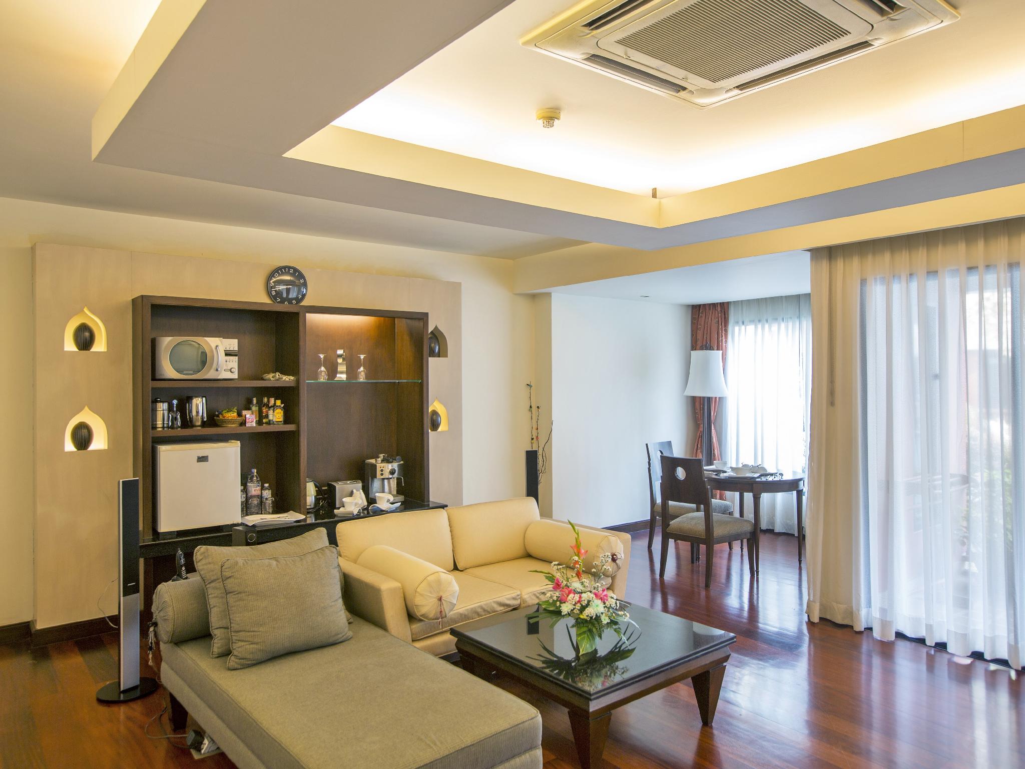 1 Bedroom Suite