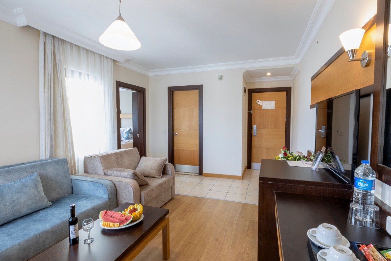 FAMILY ROOM