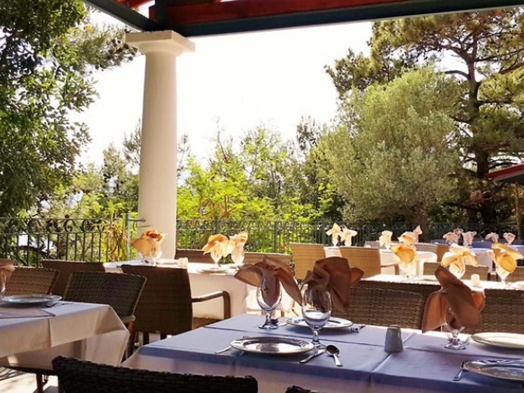 MAİN RESTAURANT