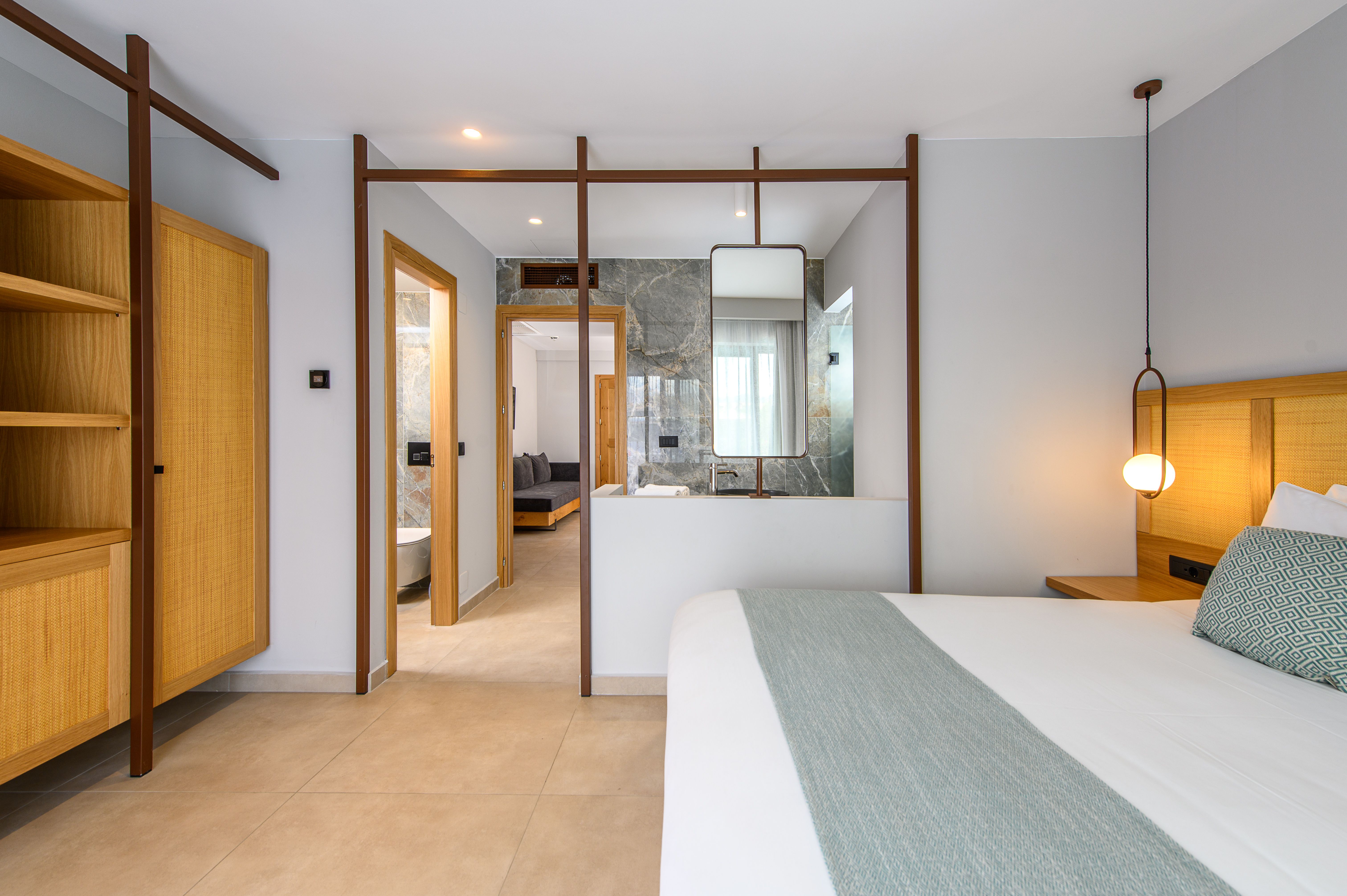 SUITE FAMILY SHARING POOL 