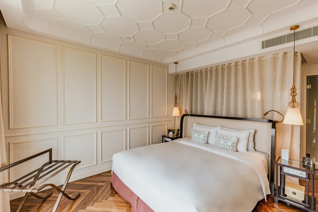 GRAND DELUXE ROOM