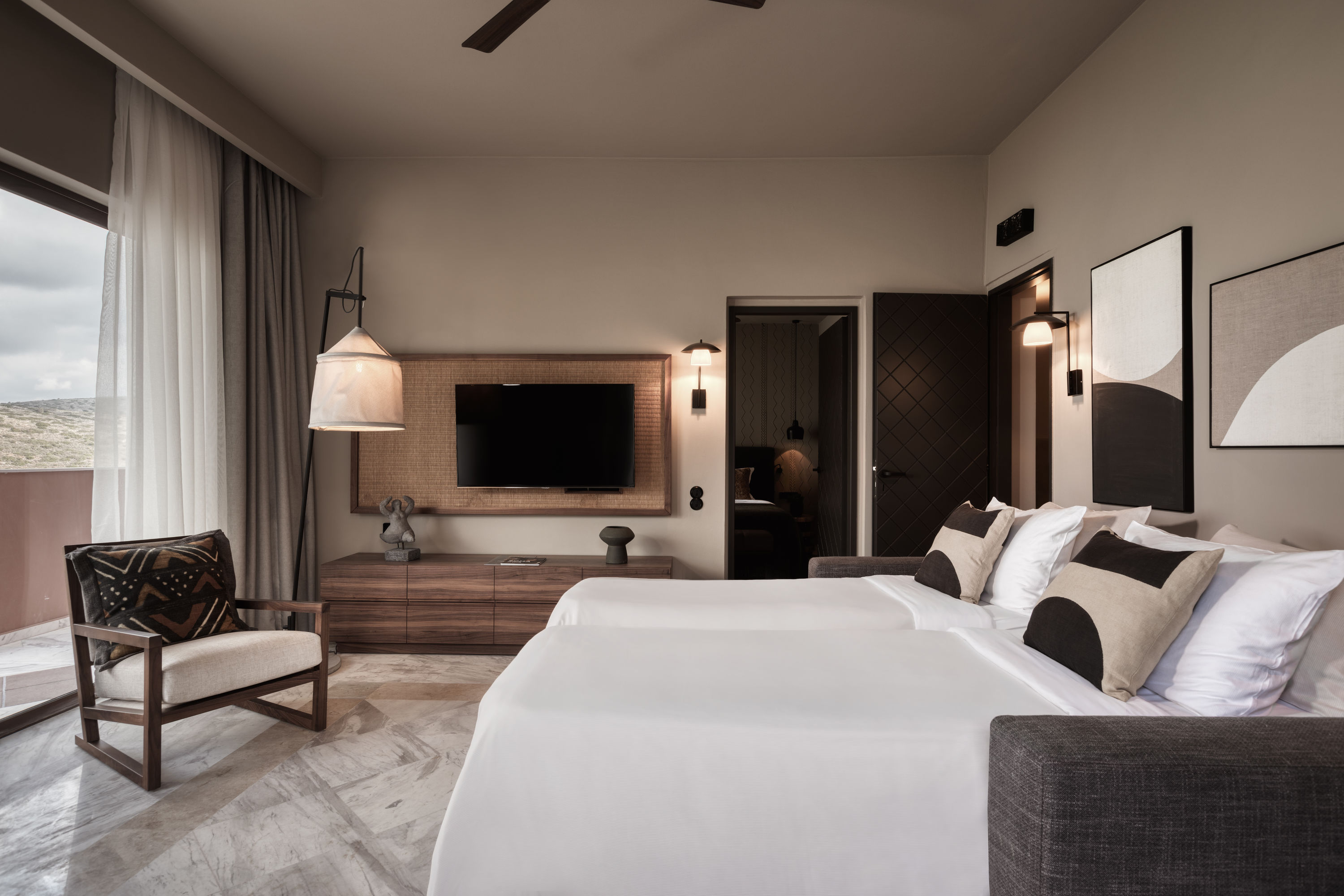 Luxury Family 2 Bdr Suite SV with Outdoor Jacuzzi