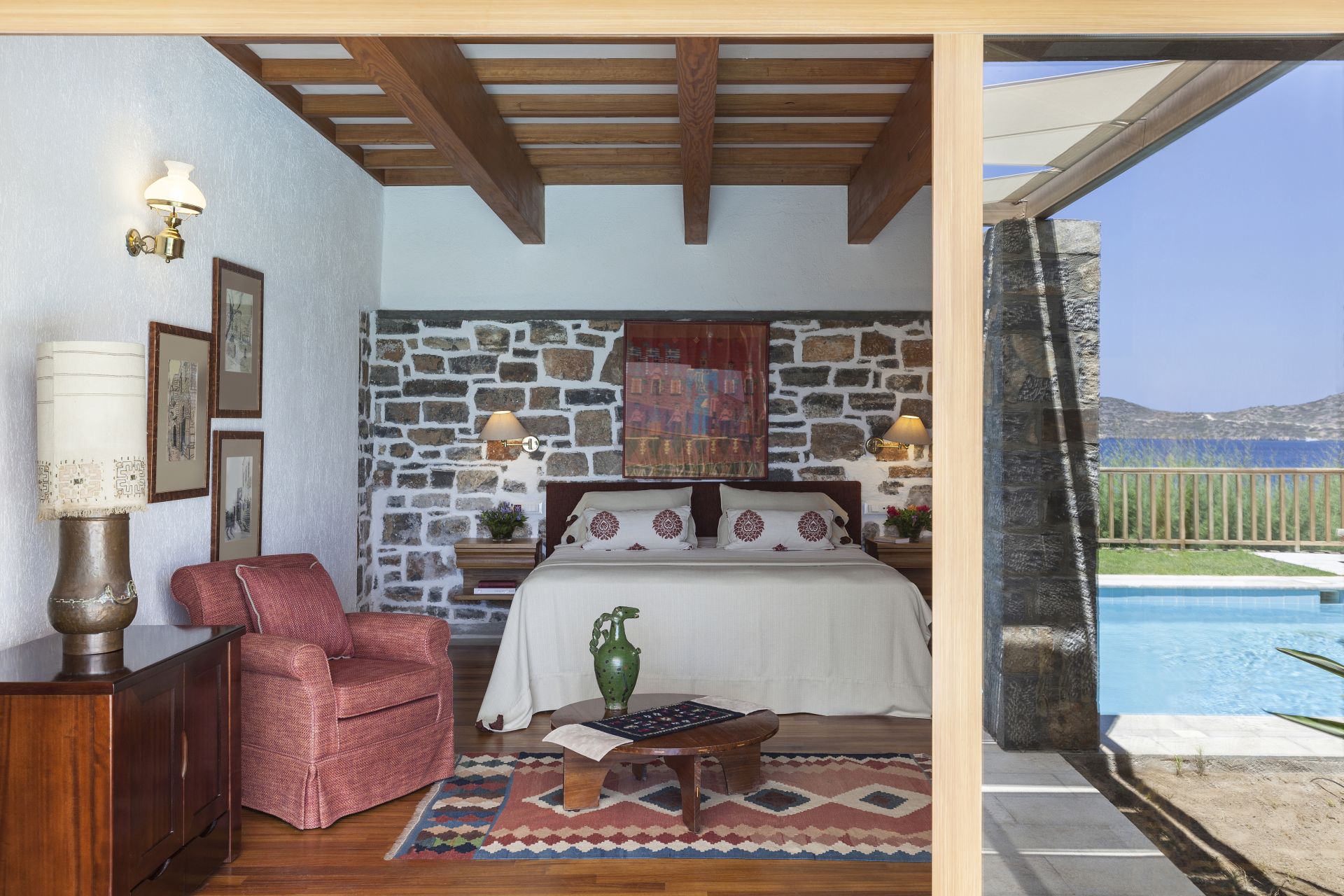 ONE BEDROOM MINOAN ROYALTY VILLA SEA VIEW PRIVATE POOL