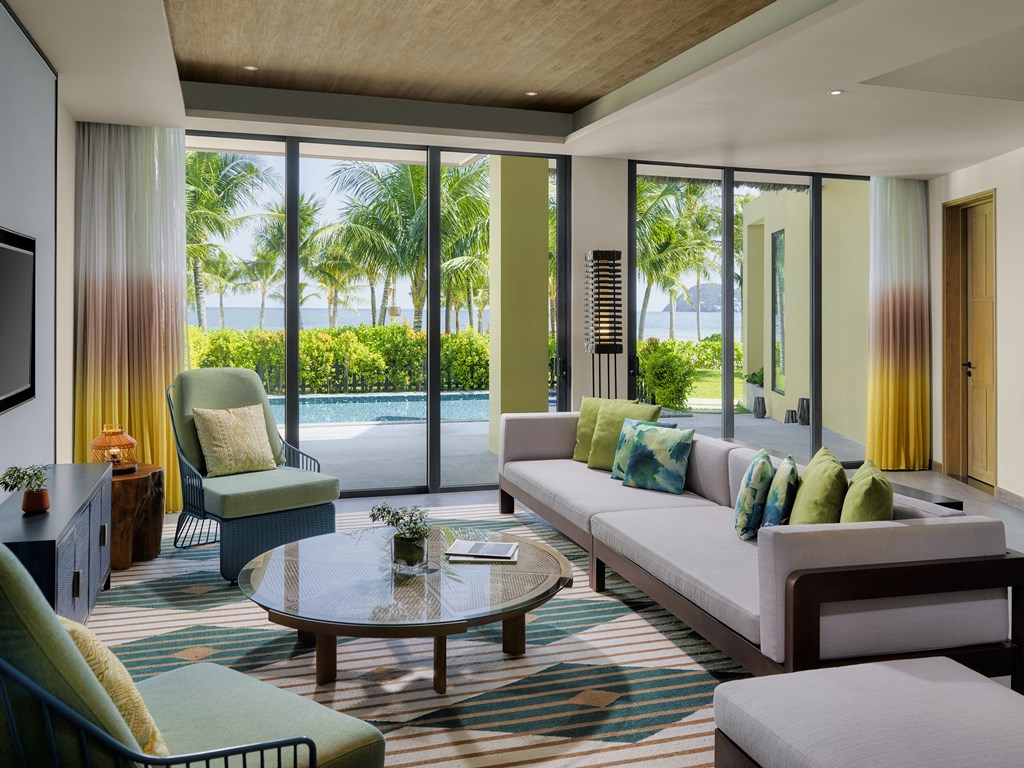 3-BEDROOM BEACHFRONT POOL VILLA