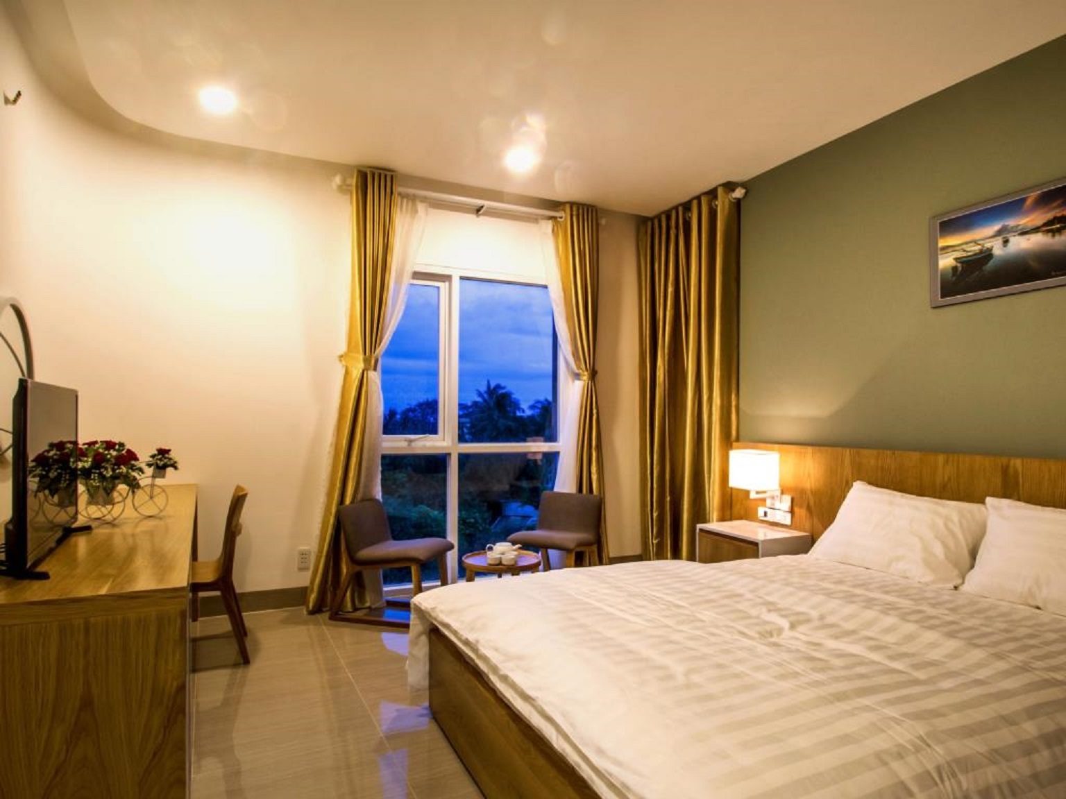 SEA VIEW ROOM