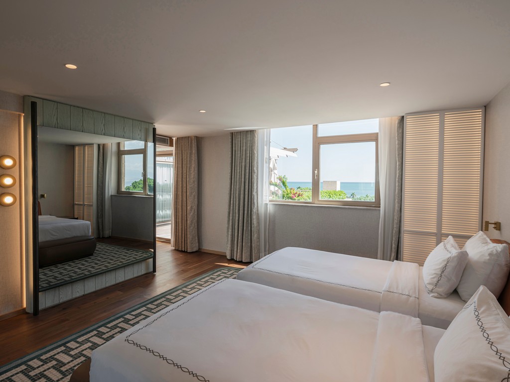 KING SUITE