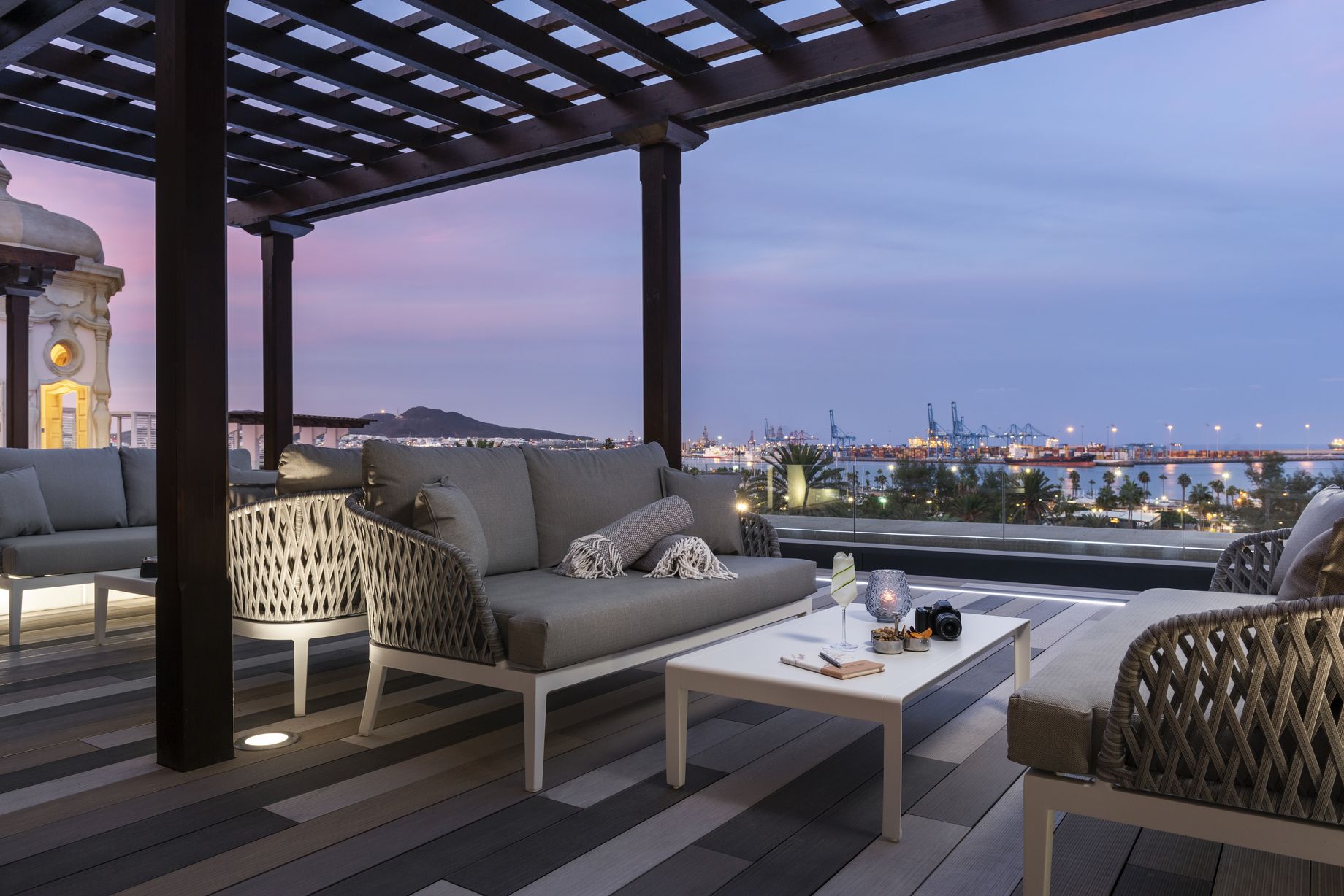 ALIS ROOF TOP BAR