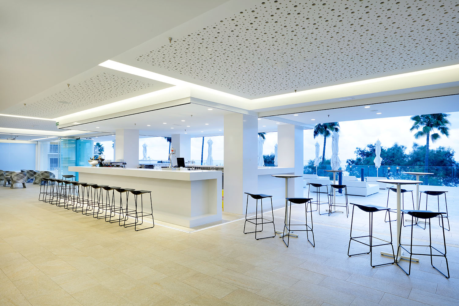 LoungeBar