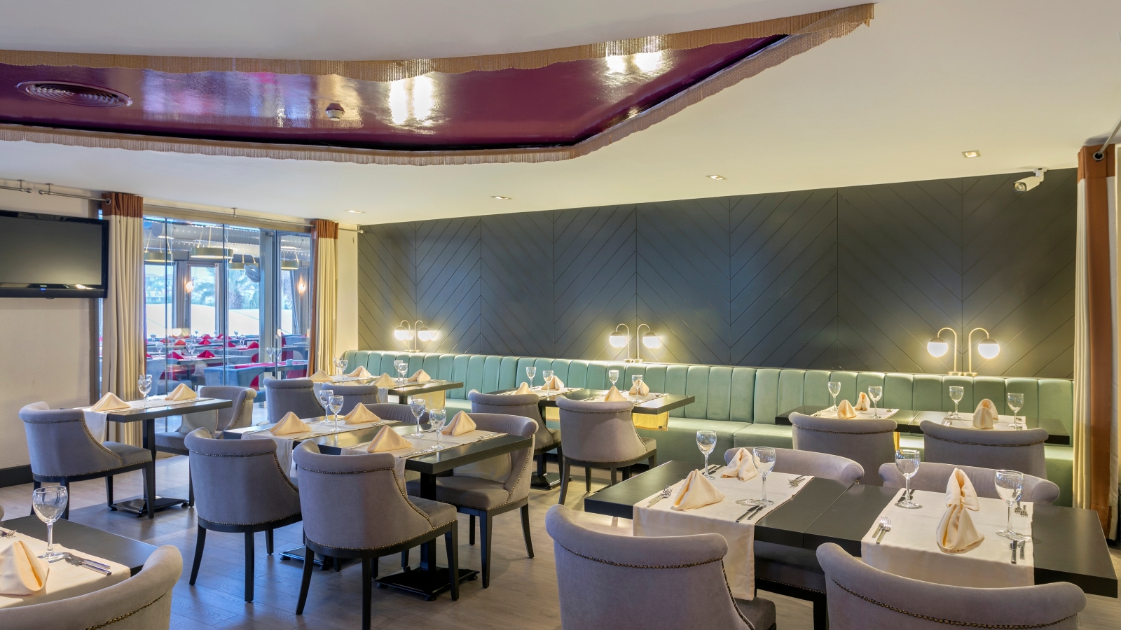 MAIN RESTAURANT