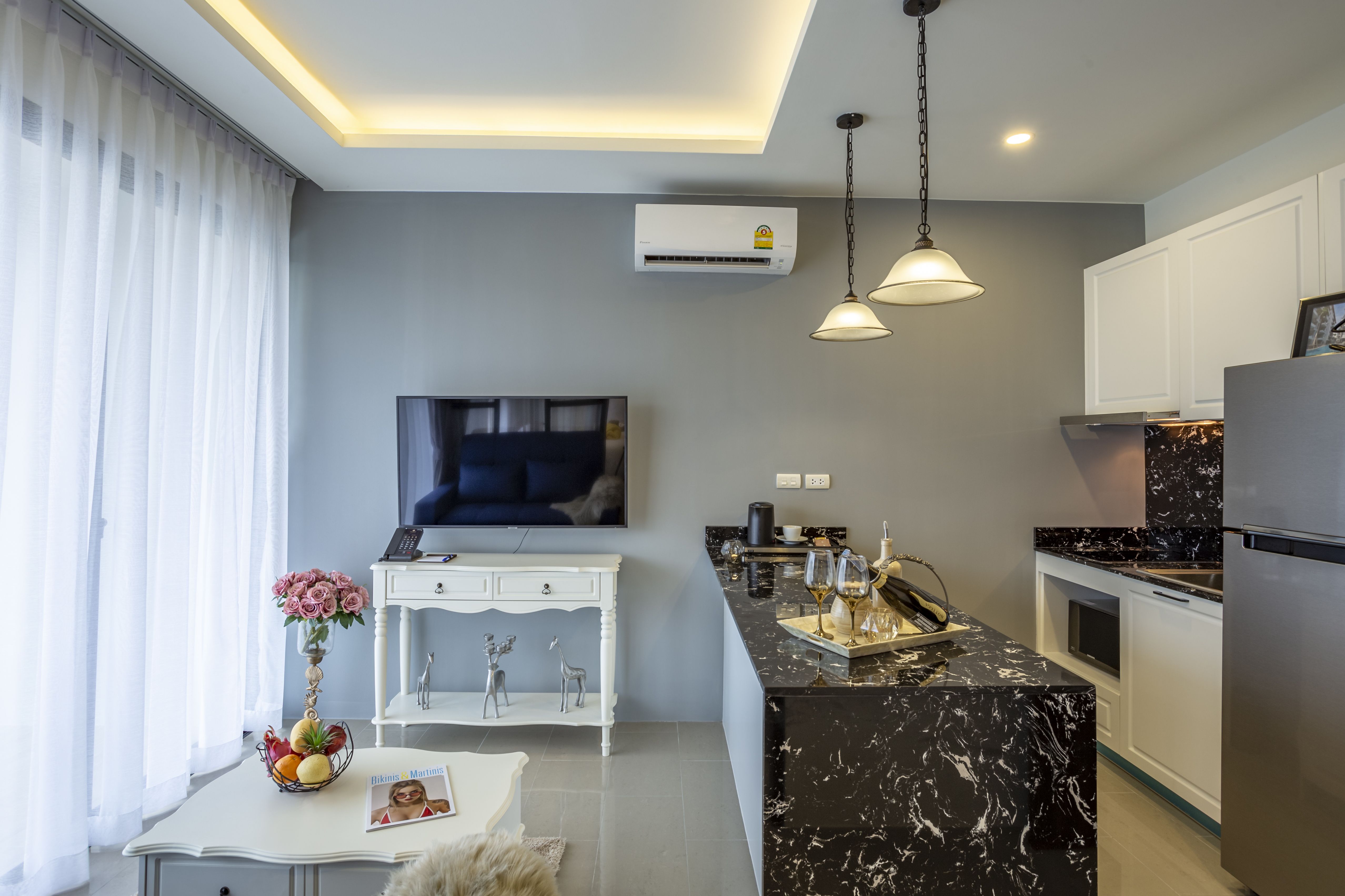 ONE BEDROOM SUITE