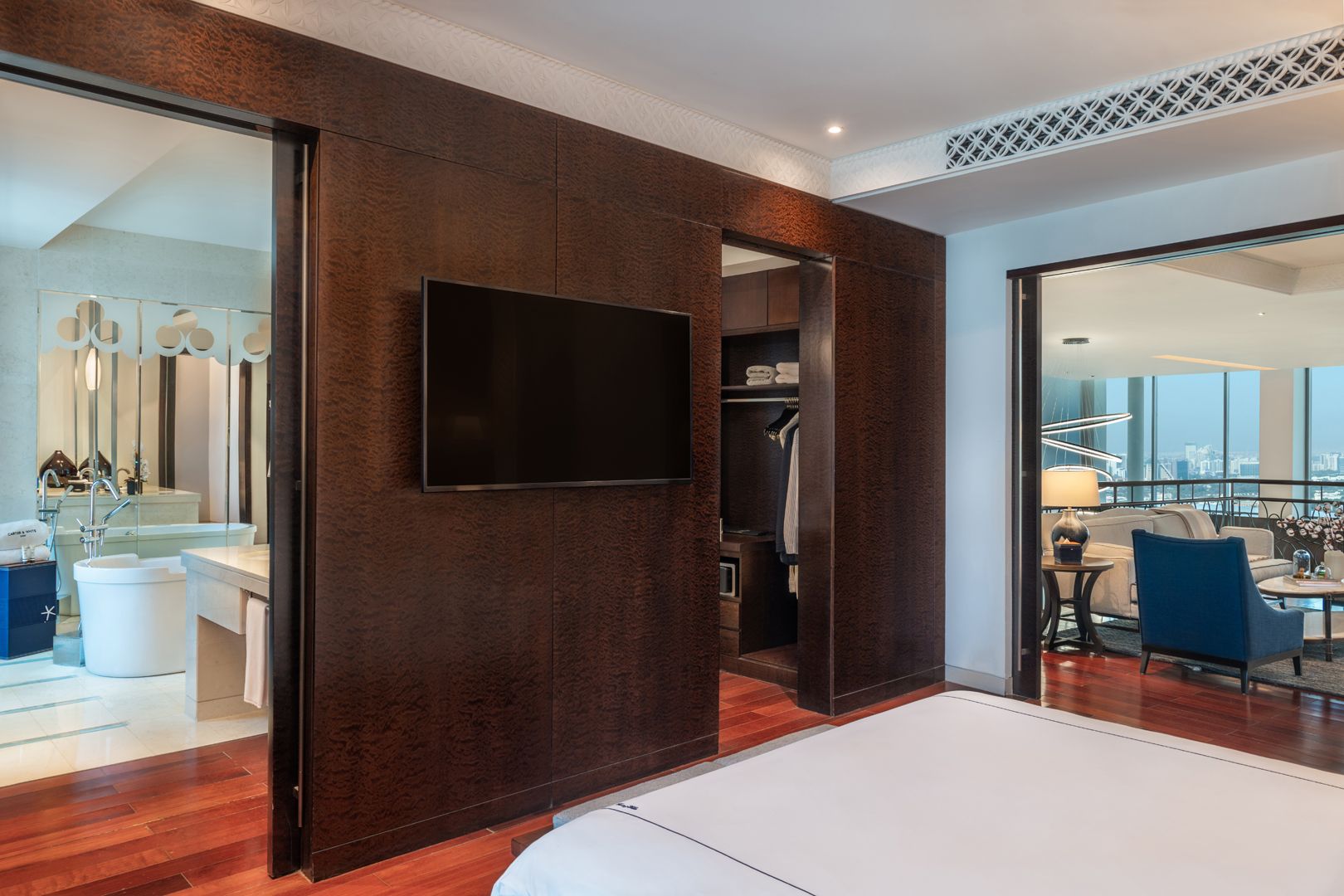 SKY Suite