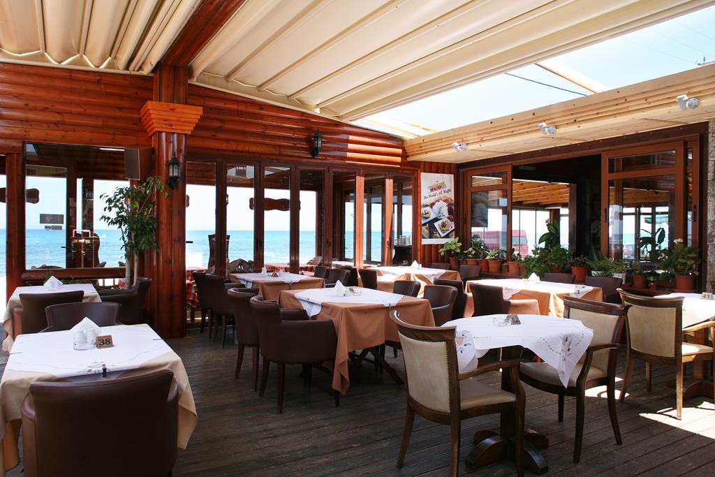MAIN RESTAURANT
