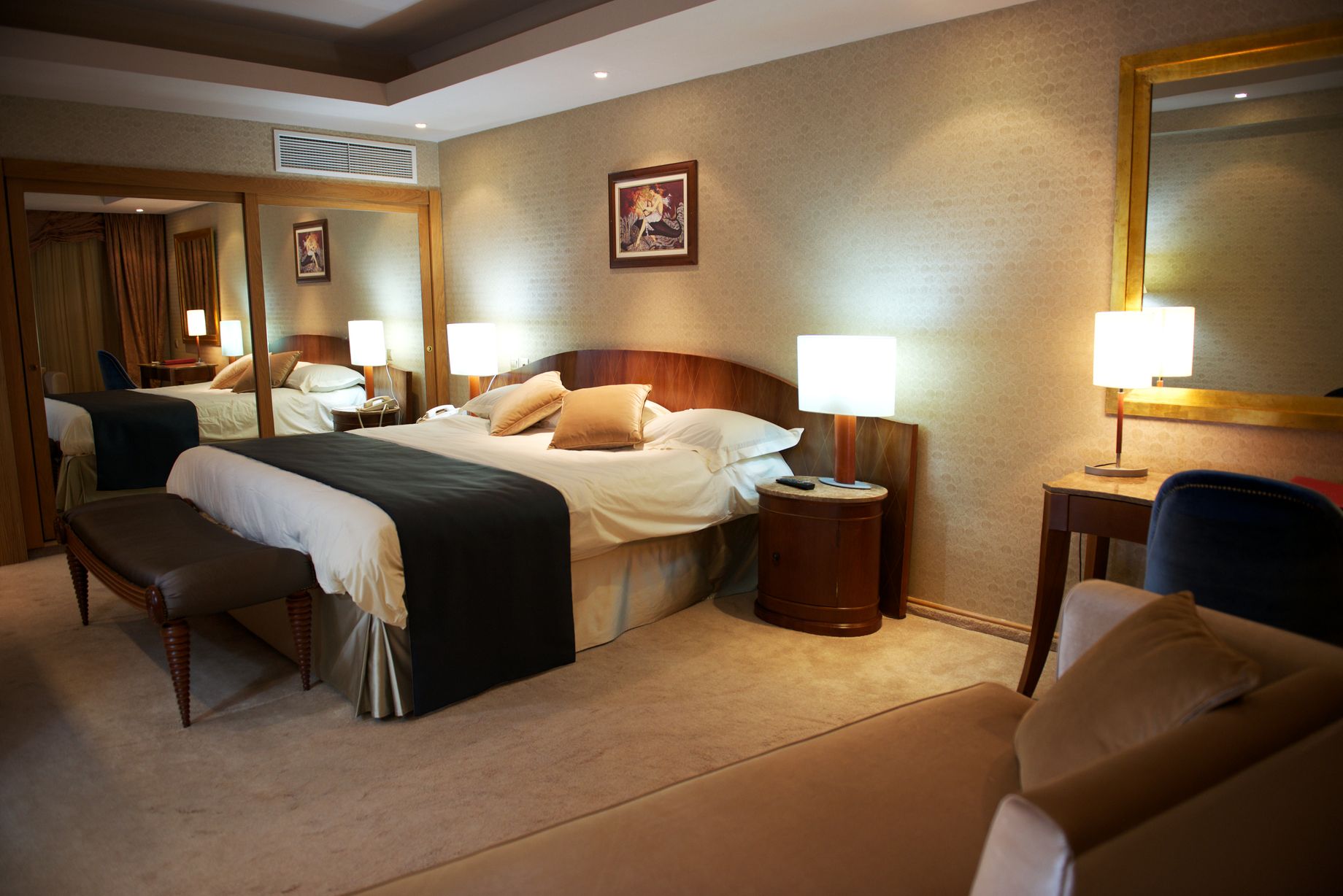 PRESIDENTIAL SUITE 