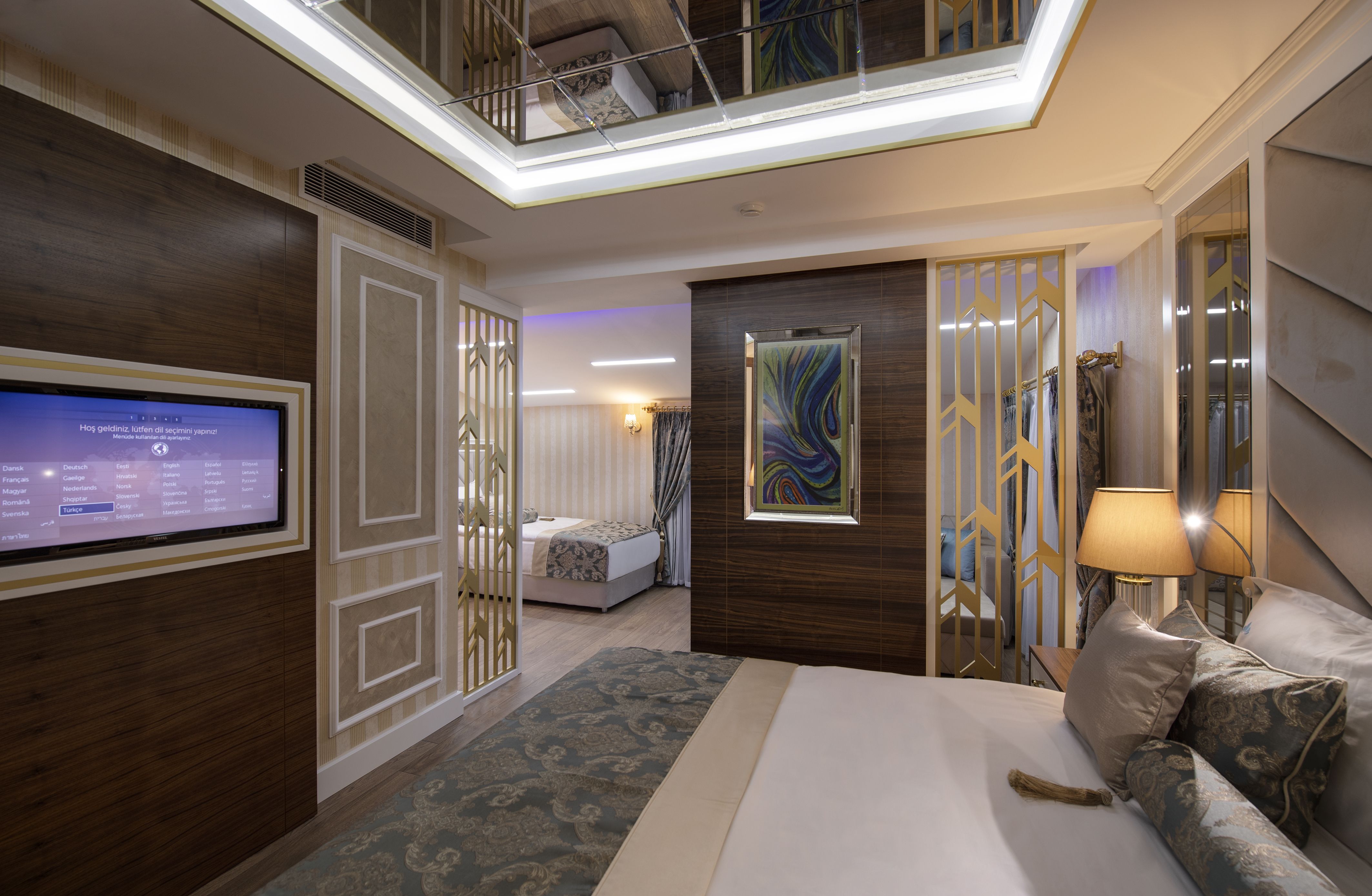 STANDARD SUITE