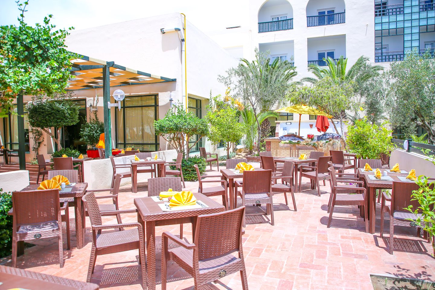 Nero Resto Lounge