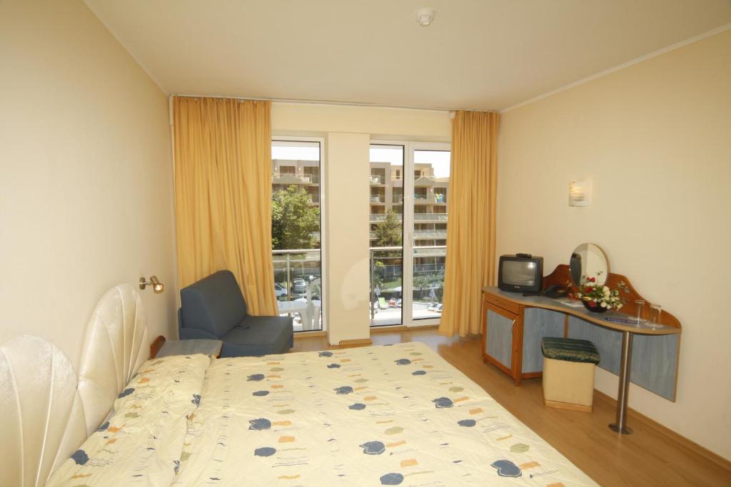 Twin Standard Room (Balcony)