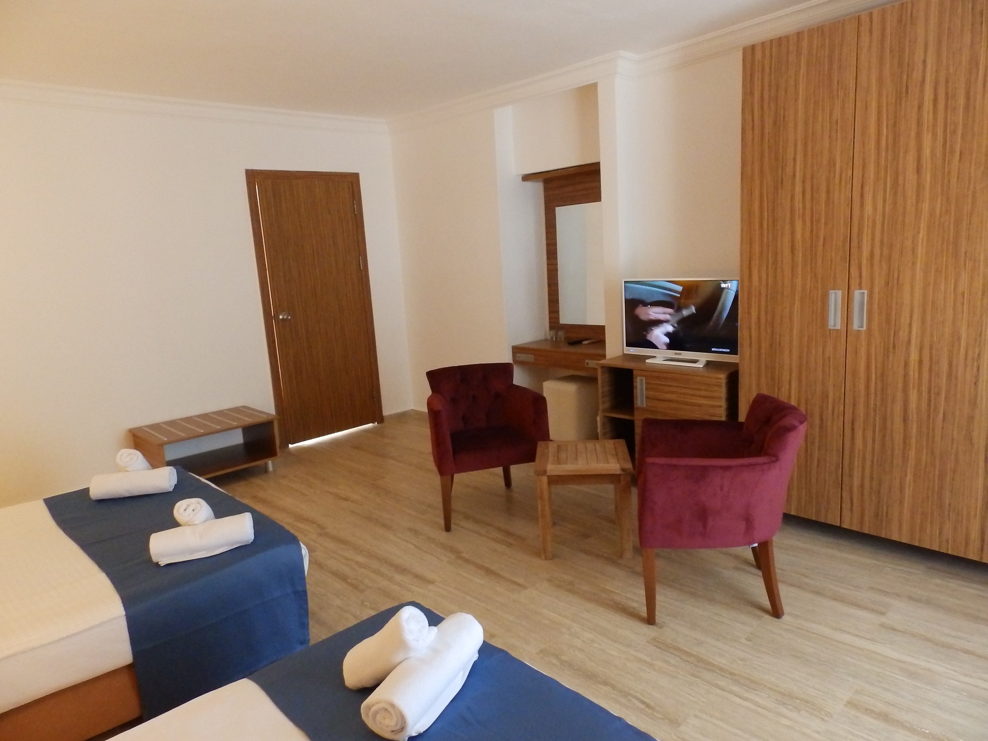 STANDARD ROOM LANDVIEW BALCONY OR TERRACE
