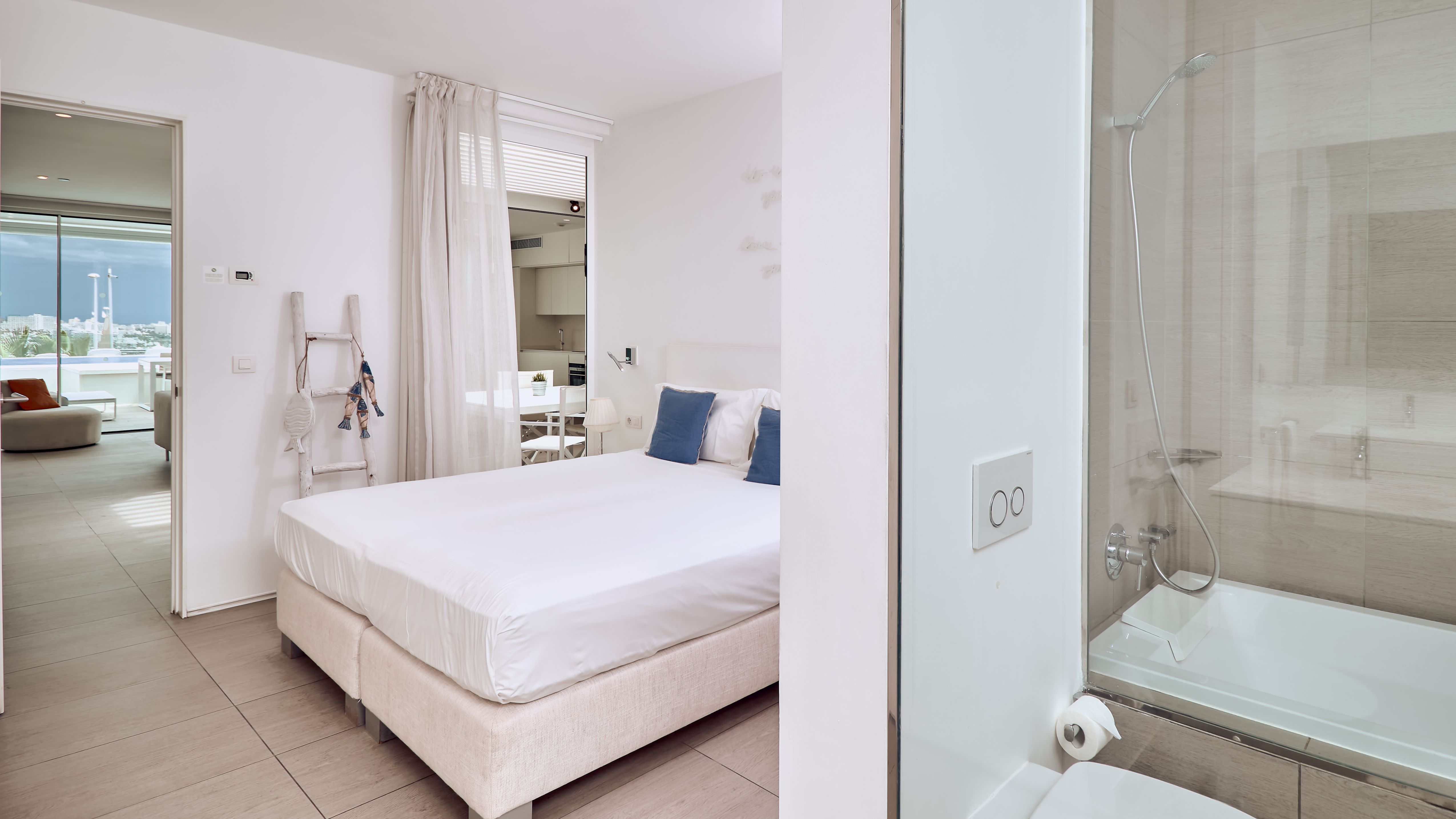 3 BEDROOM SUITE WITH SEA VIEW AND PRIVATE POOL (INFINITY RIO)