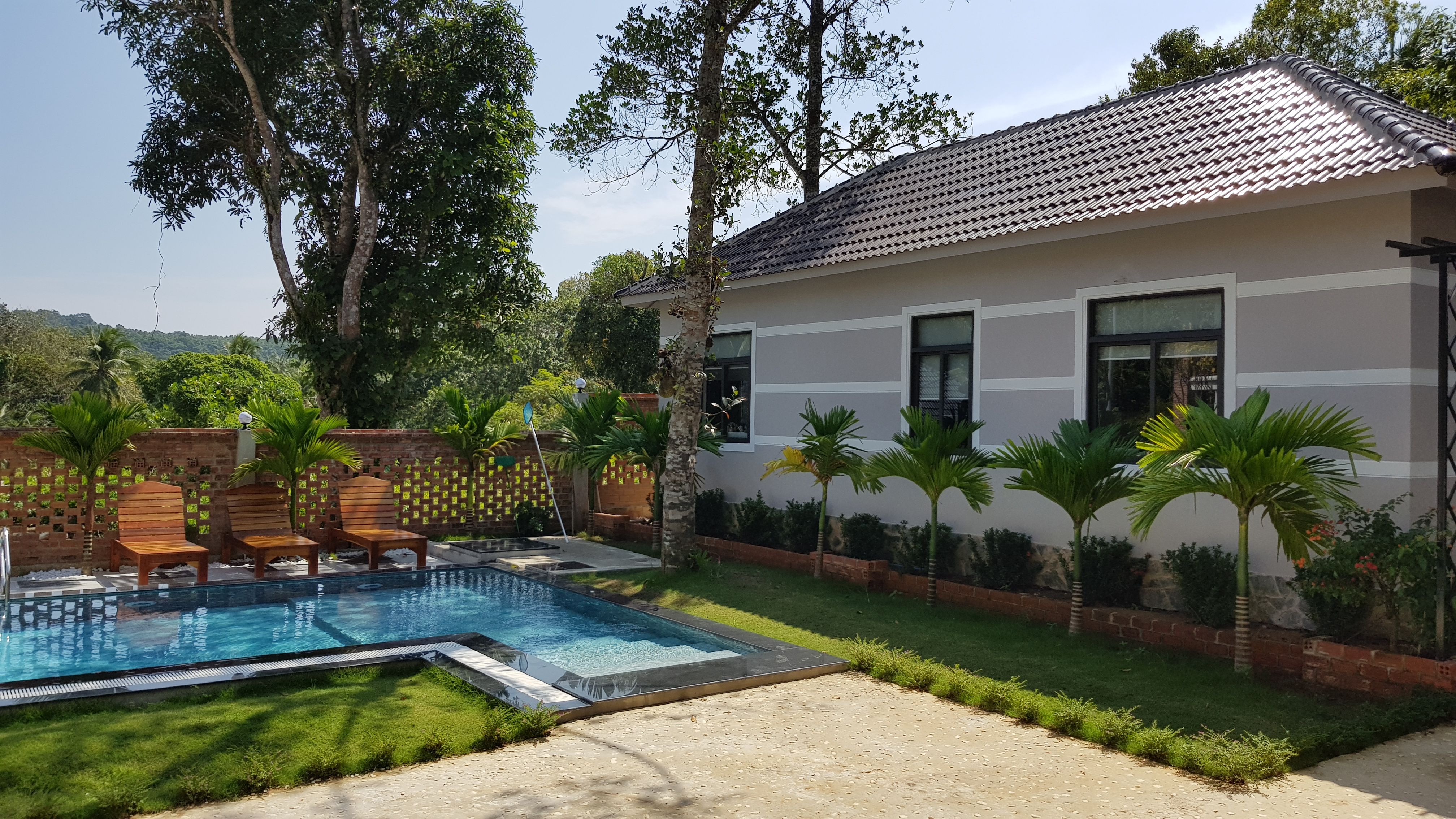 POOL VIEW APARTMENT