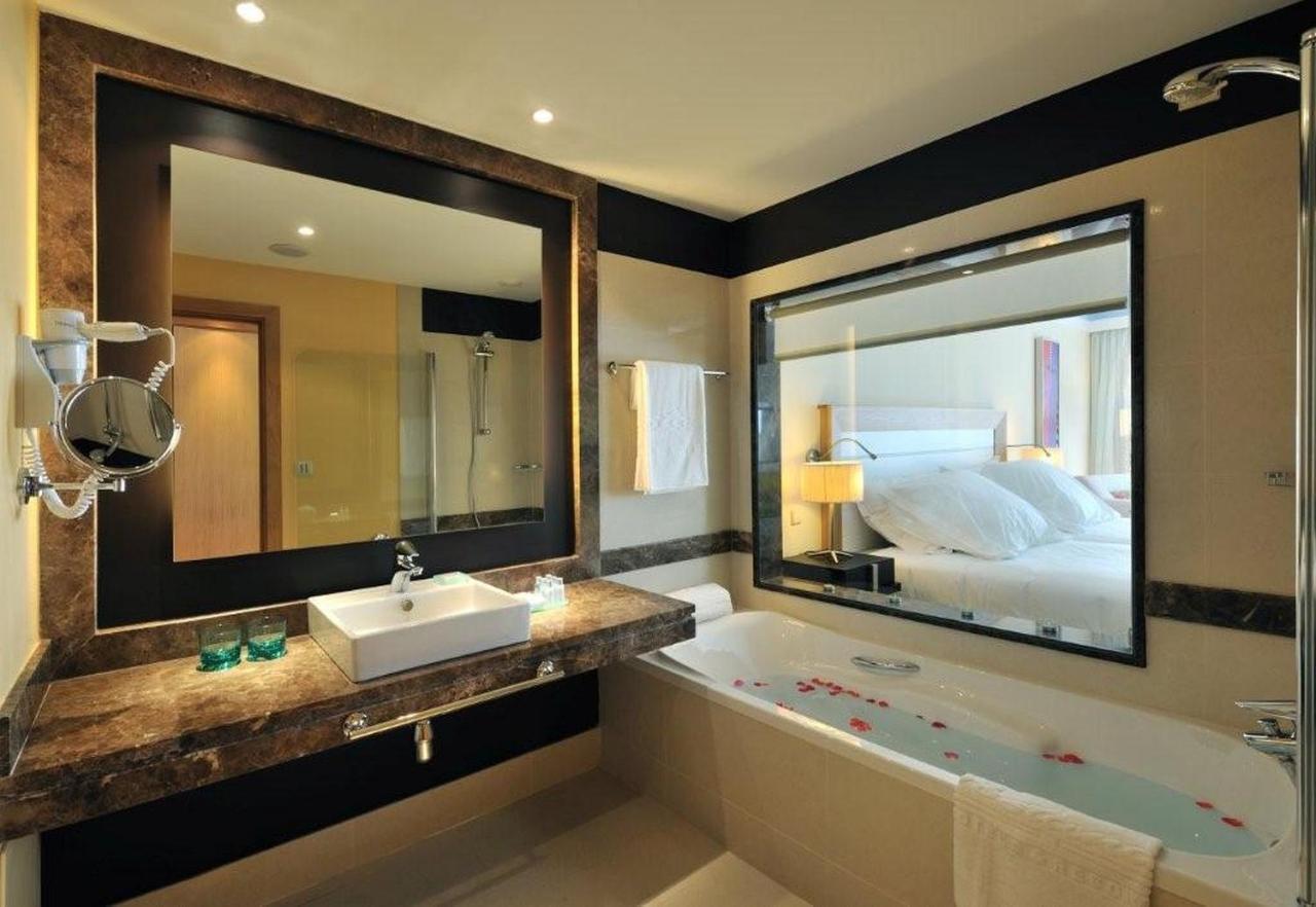 HONEYMOON SUITE, SEA VIEW