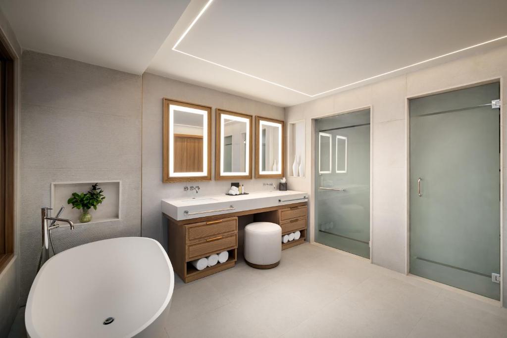 PREFERRED CLUB MASTER SUITE OCEAN FRONT