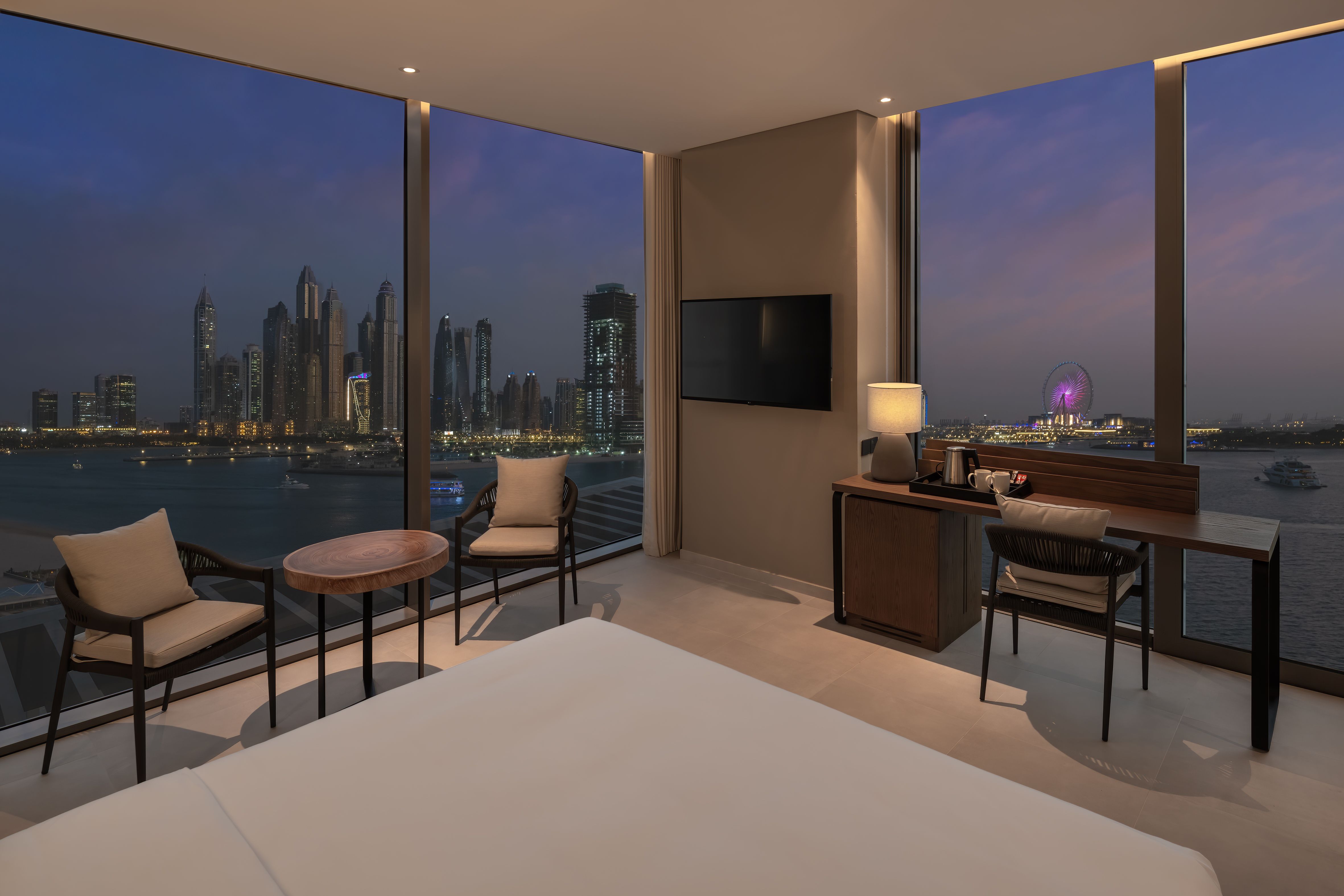 Premium Room Corner Sea View 