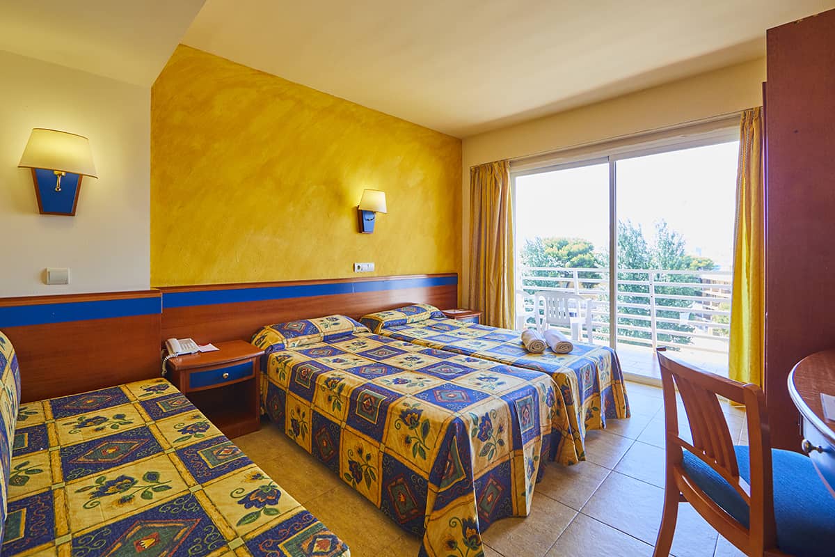 IB - SINGLE ROOM BALCONY OR TERRAC