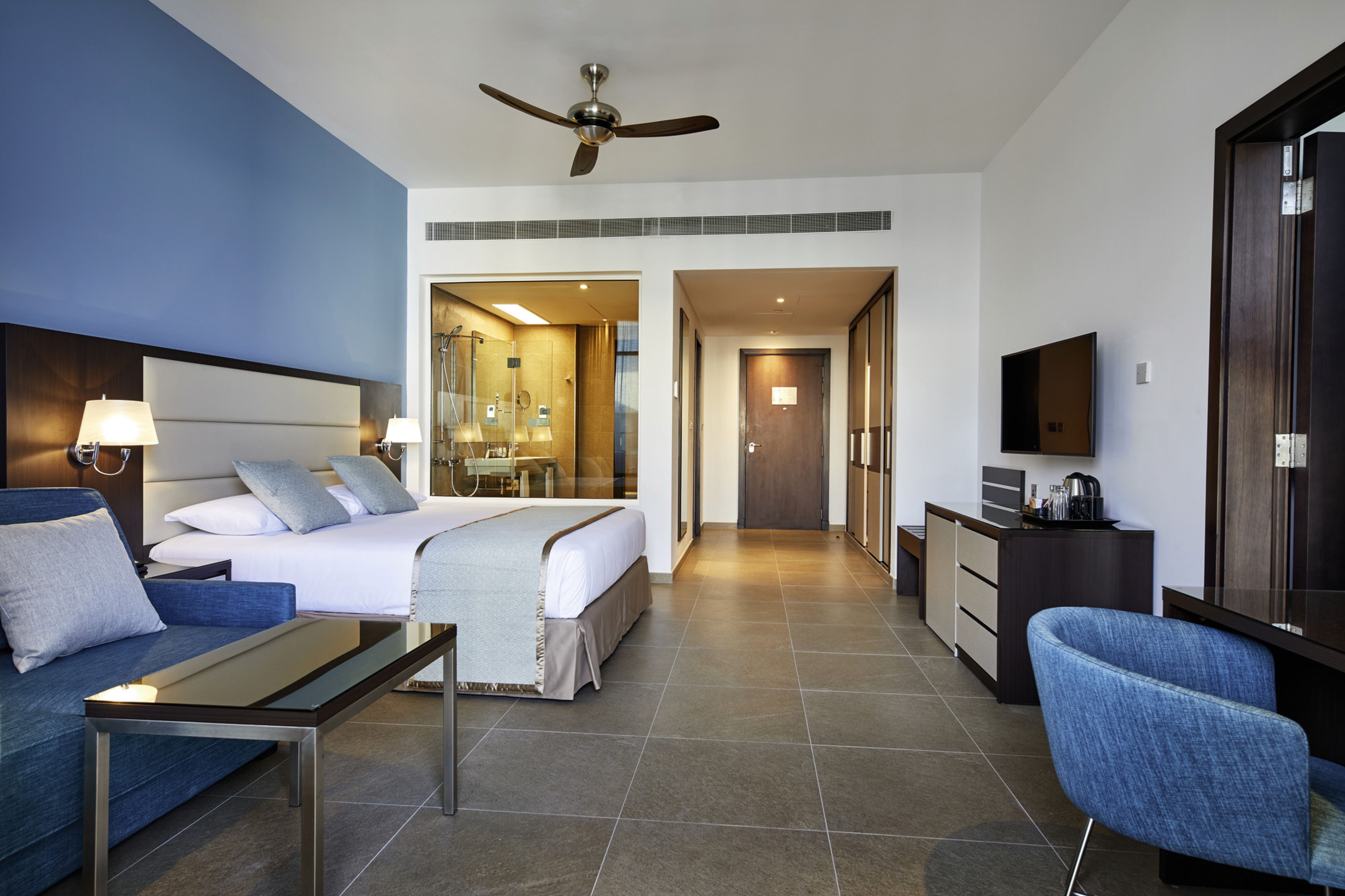 JR SUITE PARTIAL SEA VIEW