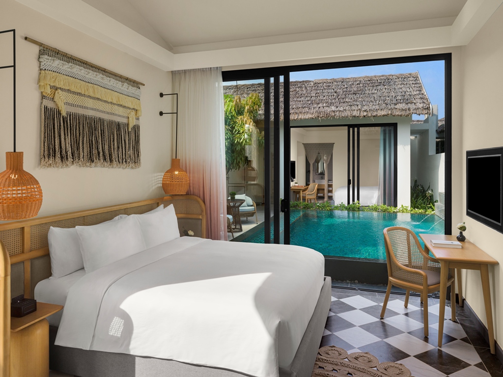 3-BEDROOM BEACHFRONT POOL VILLA