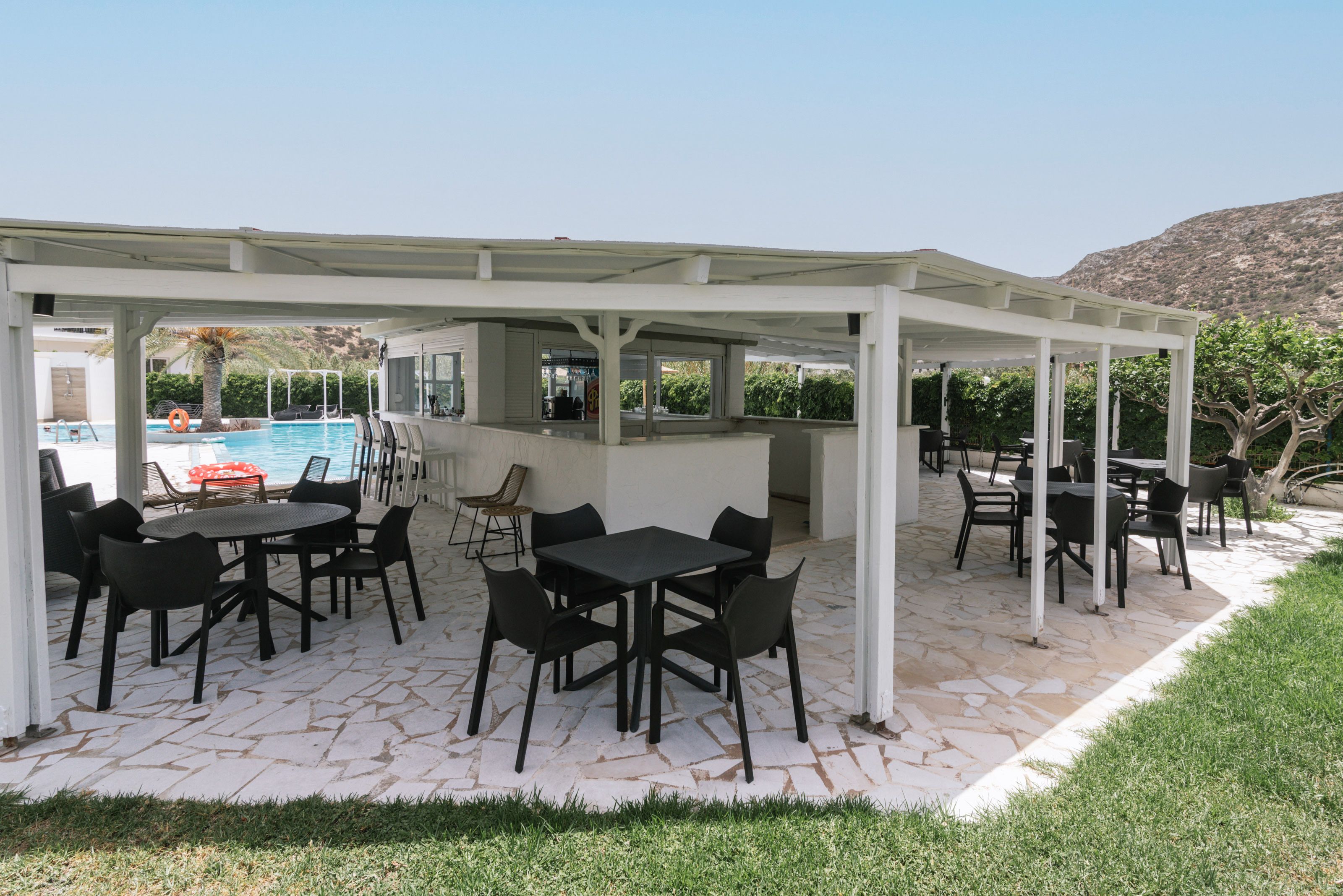 POOL BAR