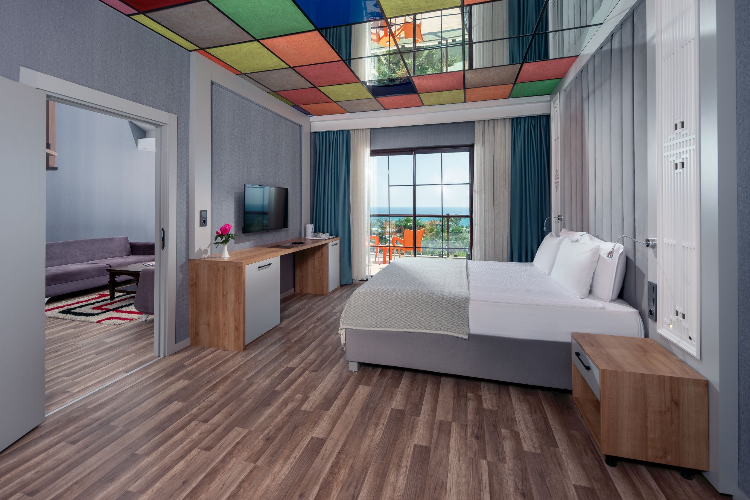 GRAND SUITE