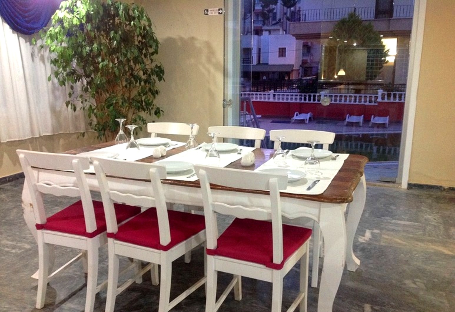 ANA RESTORAN