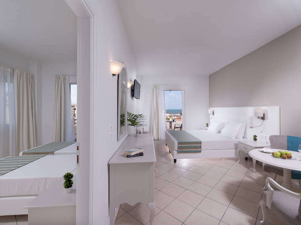 FAMILY 2 BEDROOMS