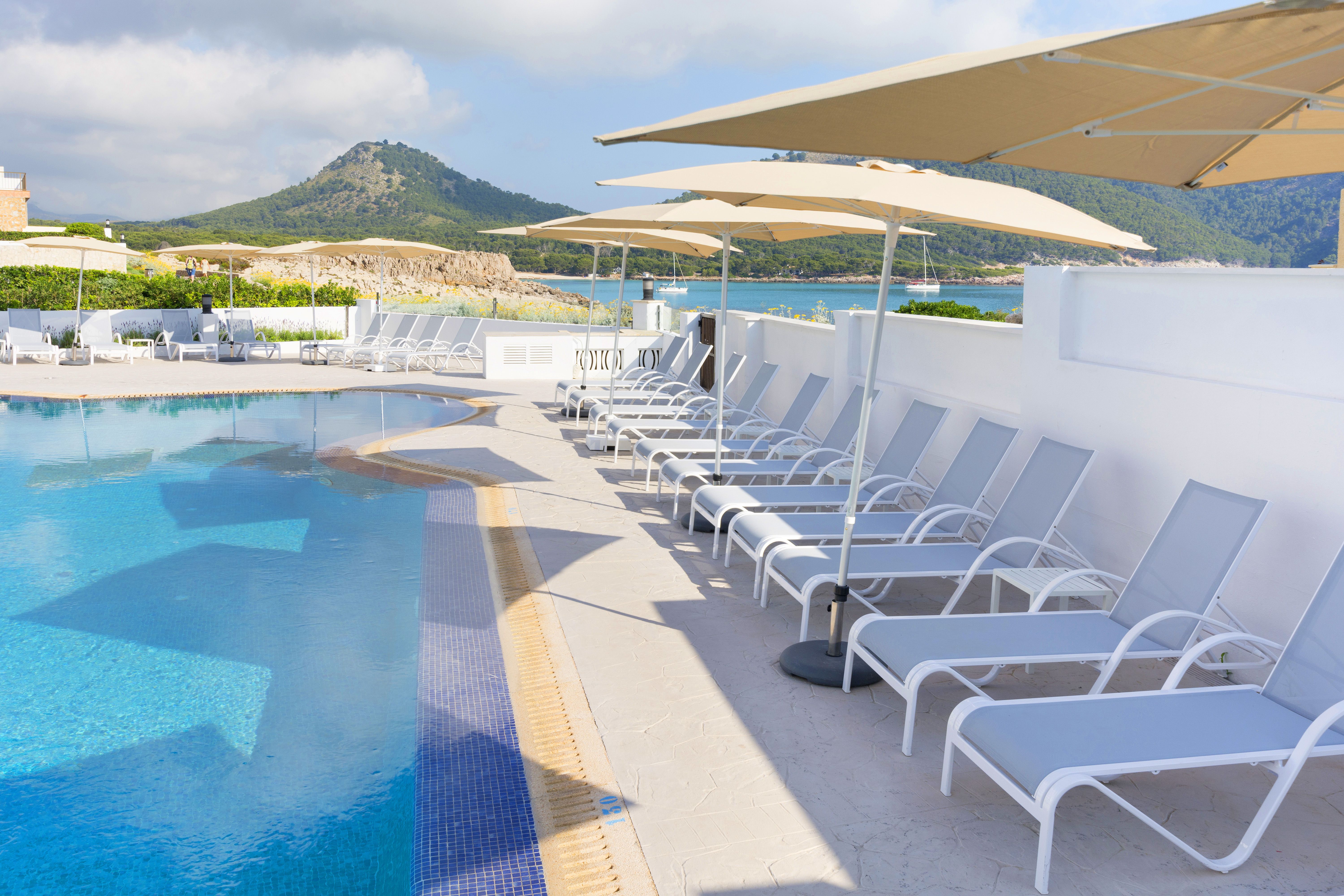 Piscina deschisă