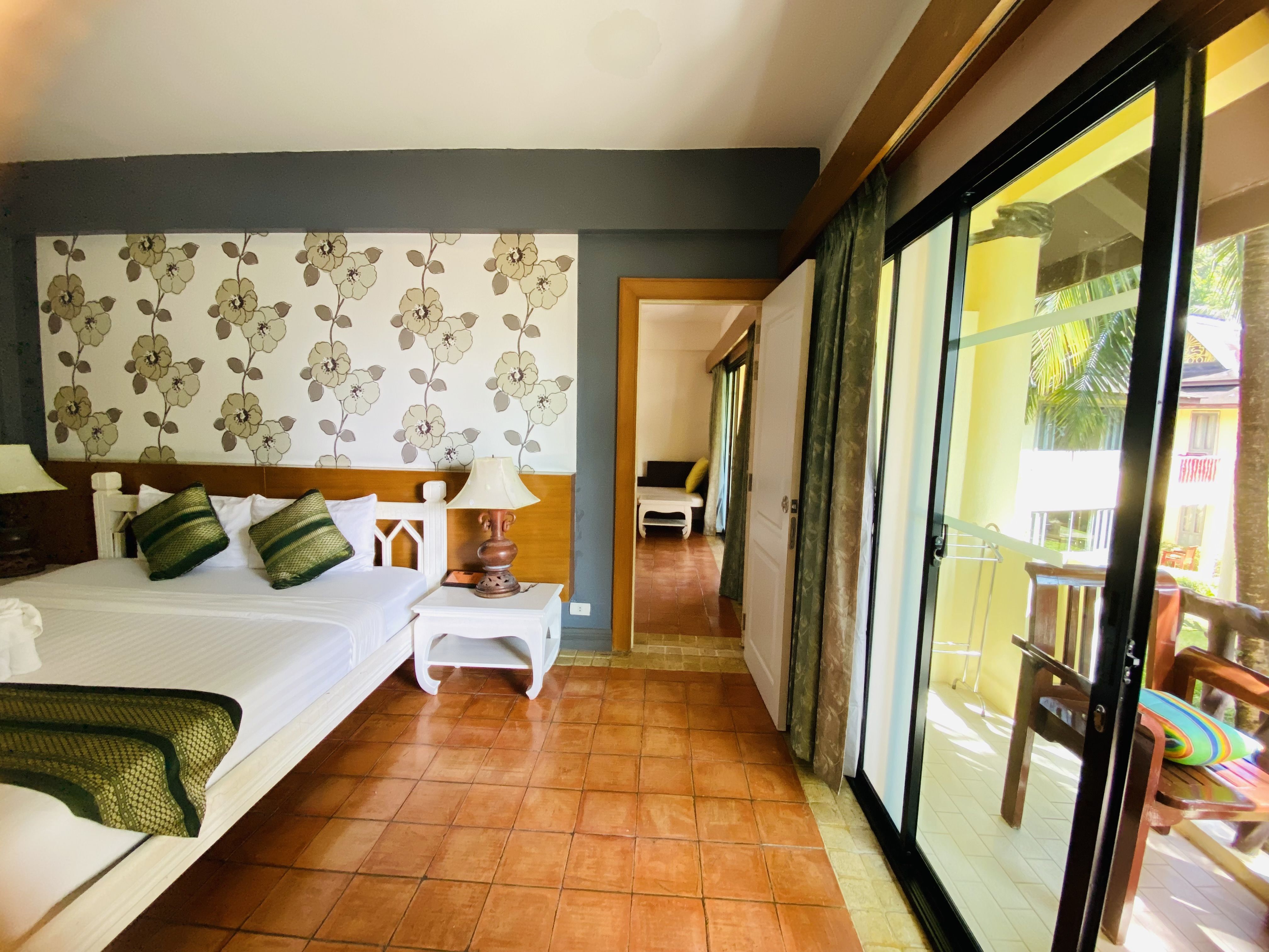 DELUXE FAMILY CONNECTING ROOM