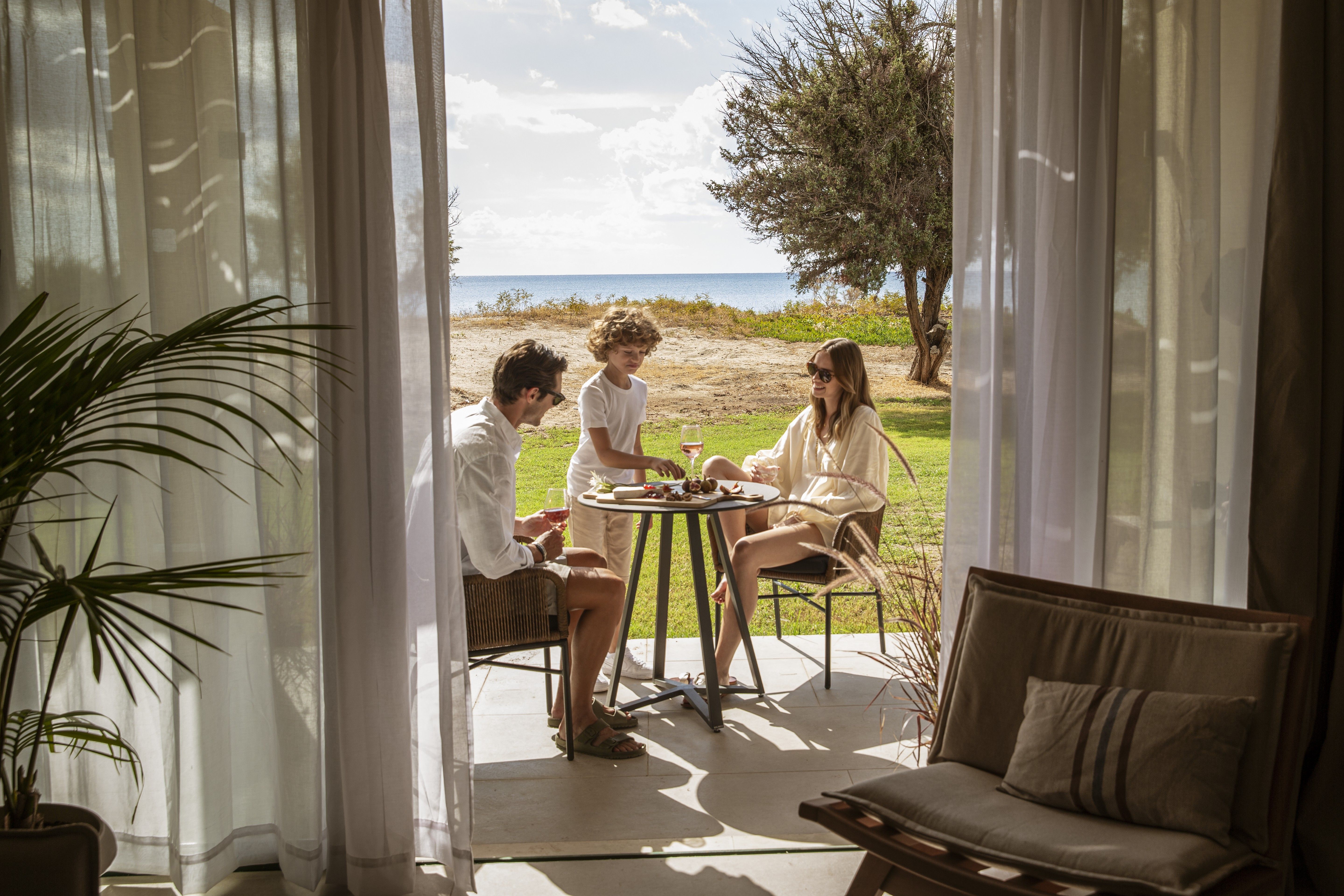 sapphire lush three bedroom suite