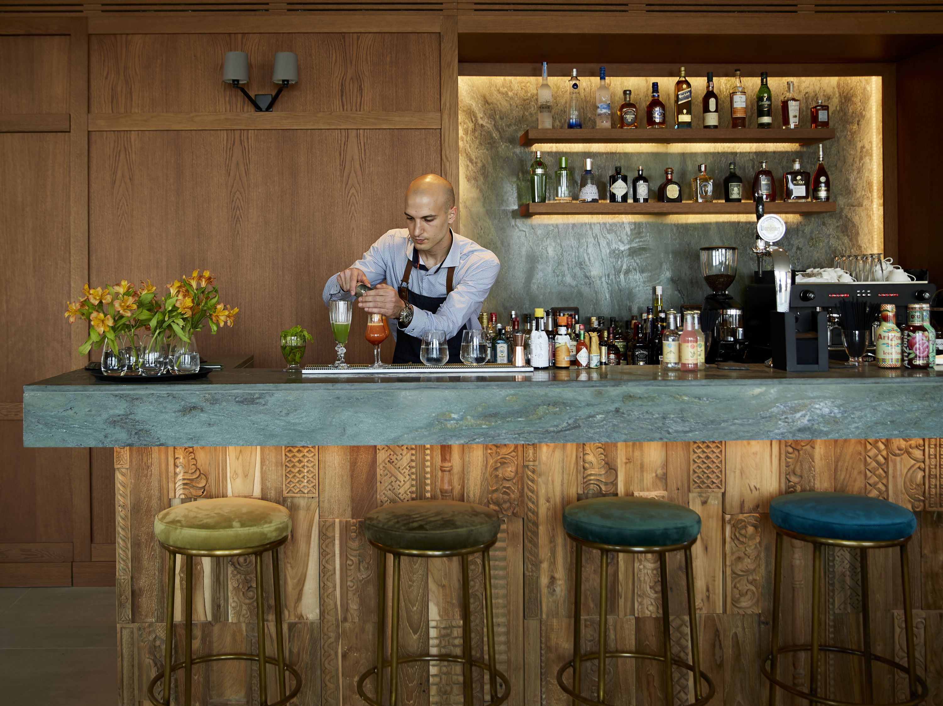 HERITAGE LOBBY BAR