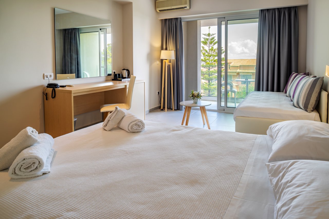 ROOM DOUBLE OR TWIN LANDVIEW BALCONY OR TERRACE