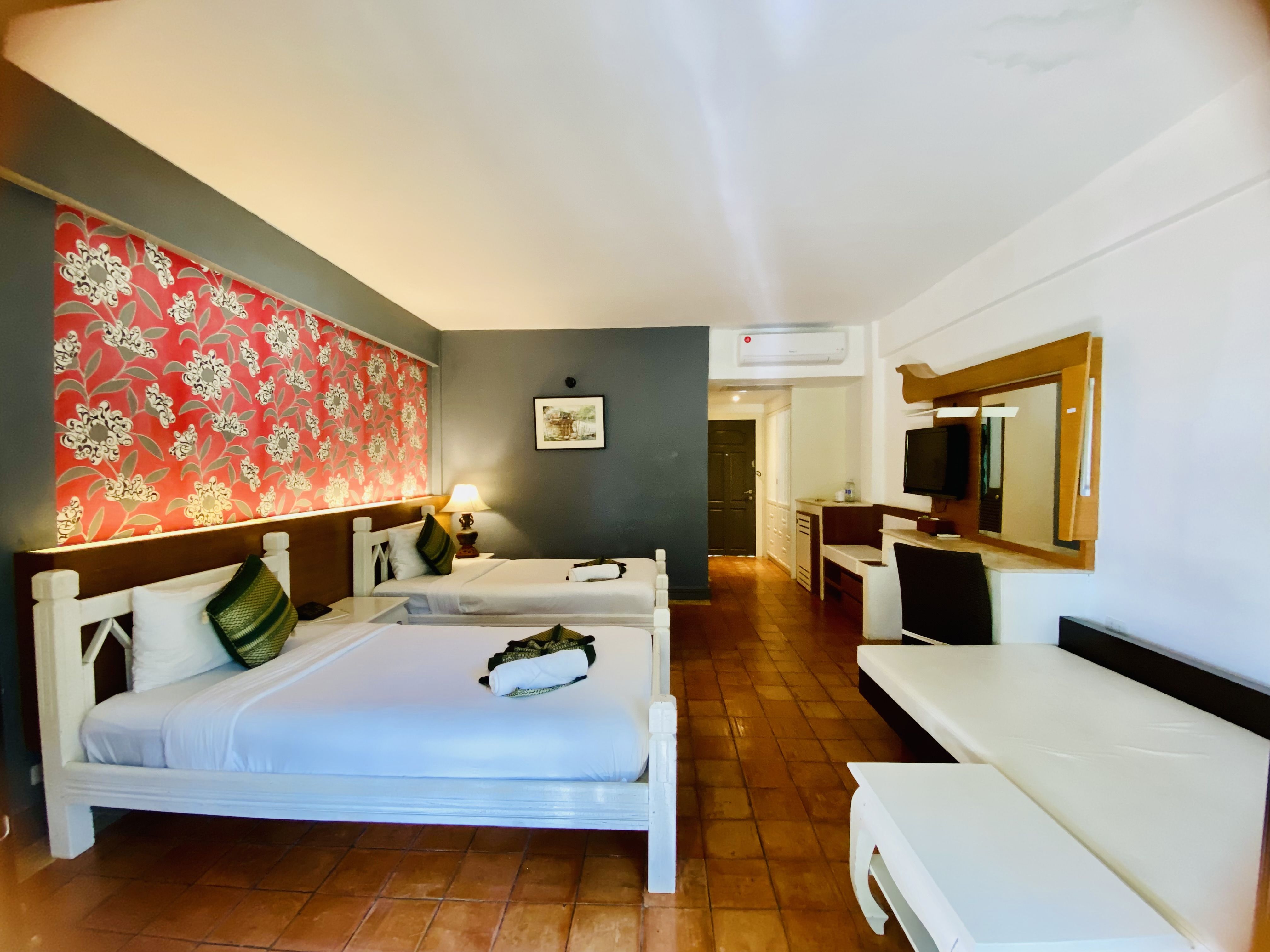 DELUXE FAMILY CONNECTING ROOM