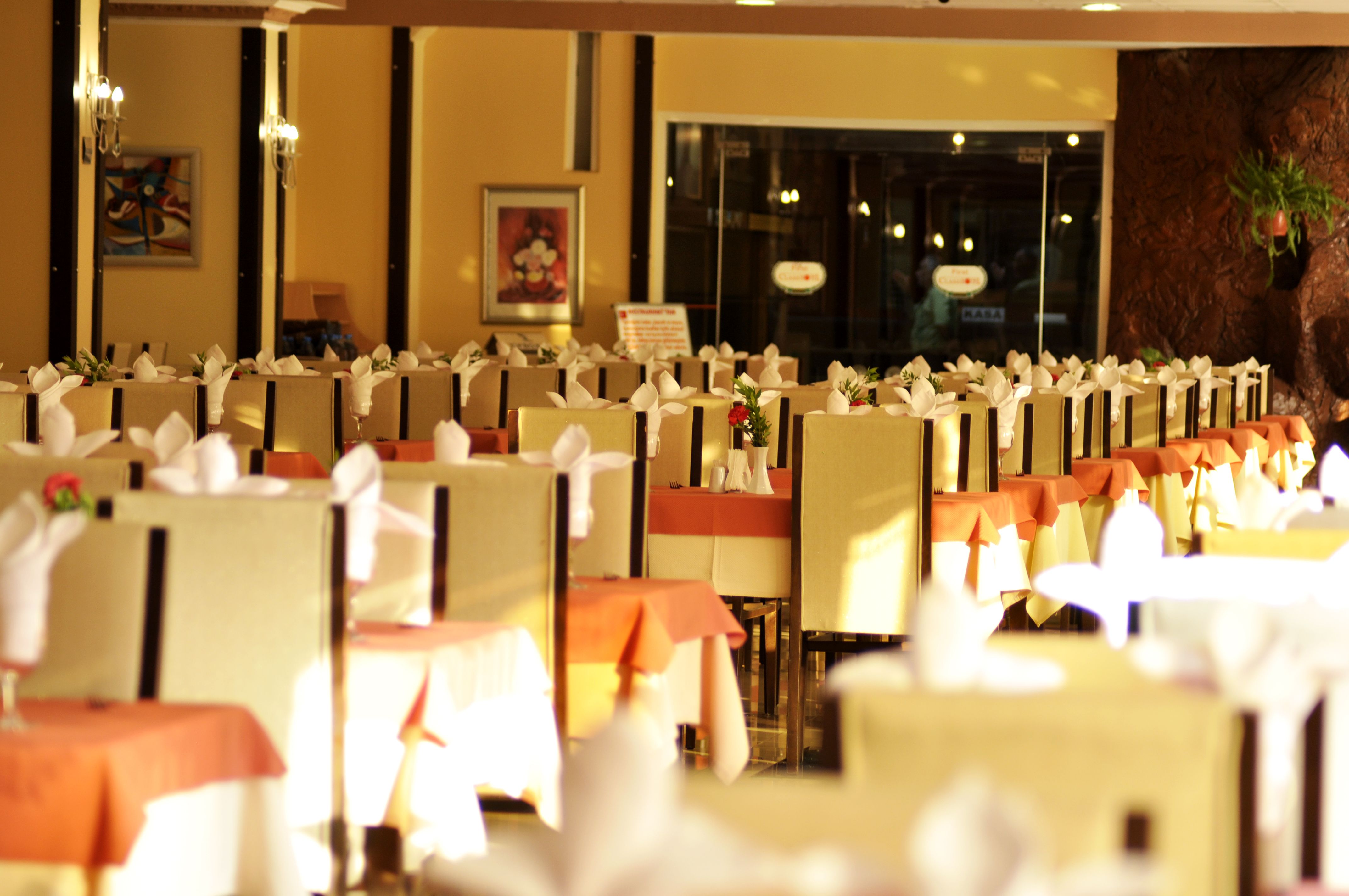  First  Class Hotel Ana Restaurant