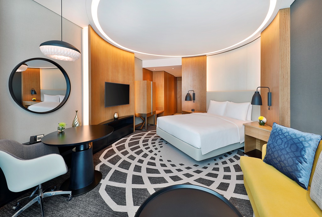 King Guest Room 
