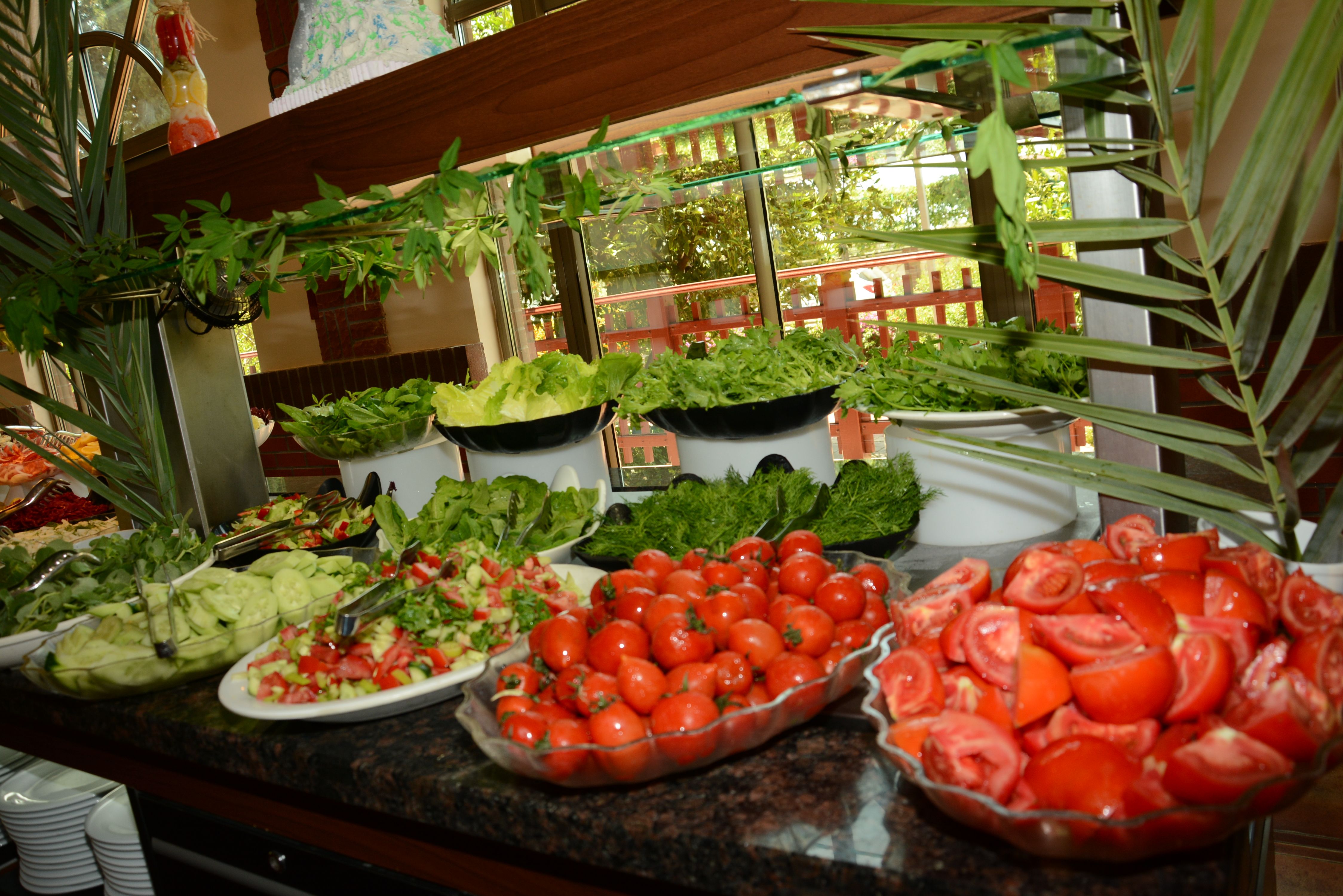 MAIN RESTAURANT