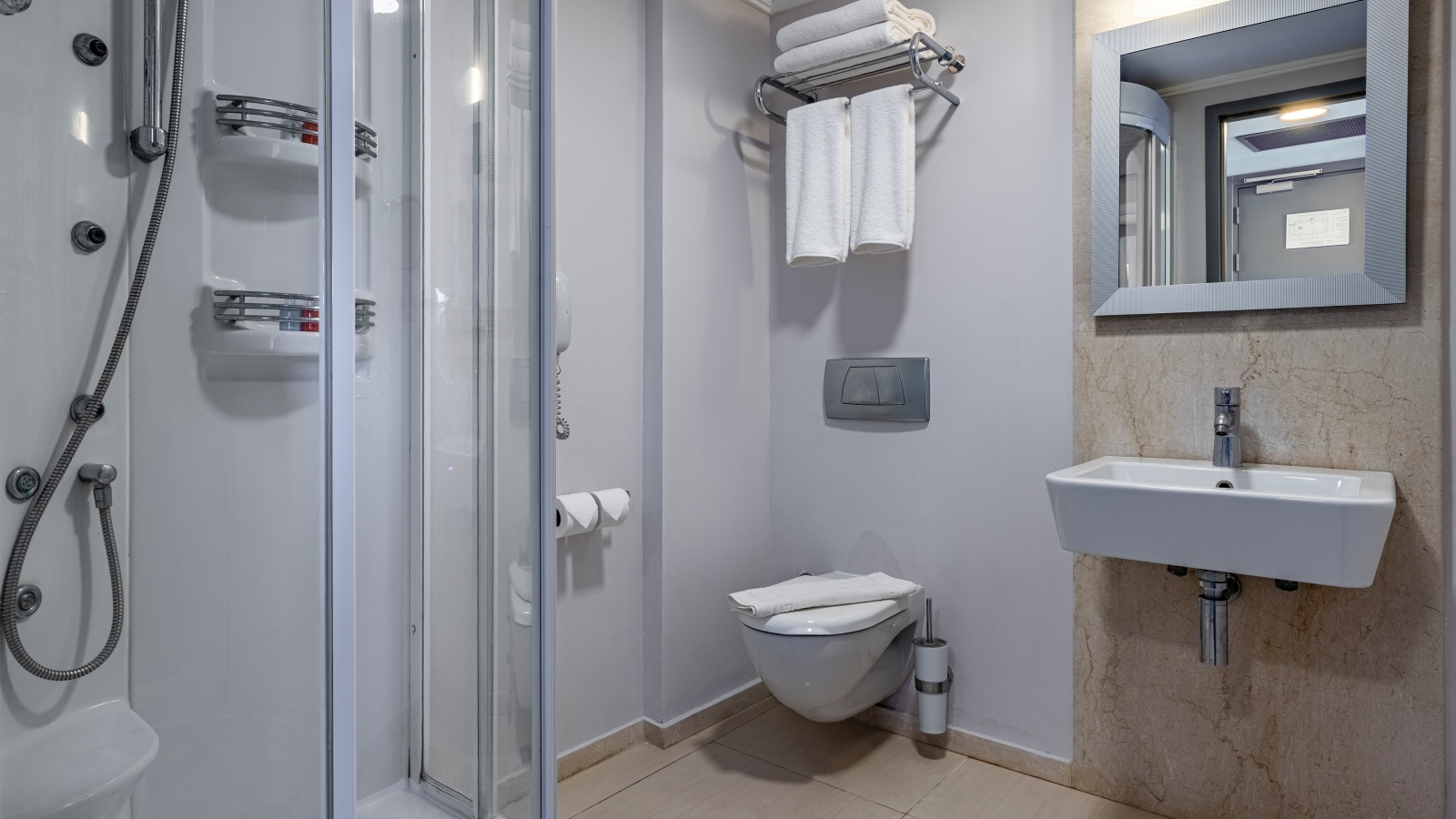 STANDARD ROOM WITHOUT BALCONY