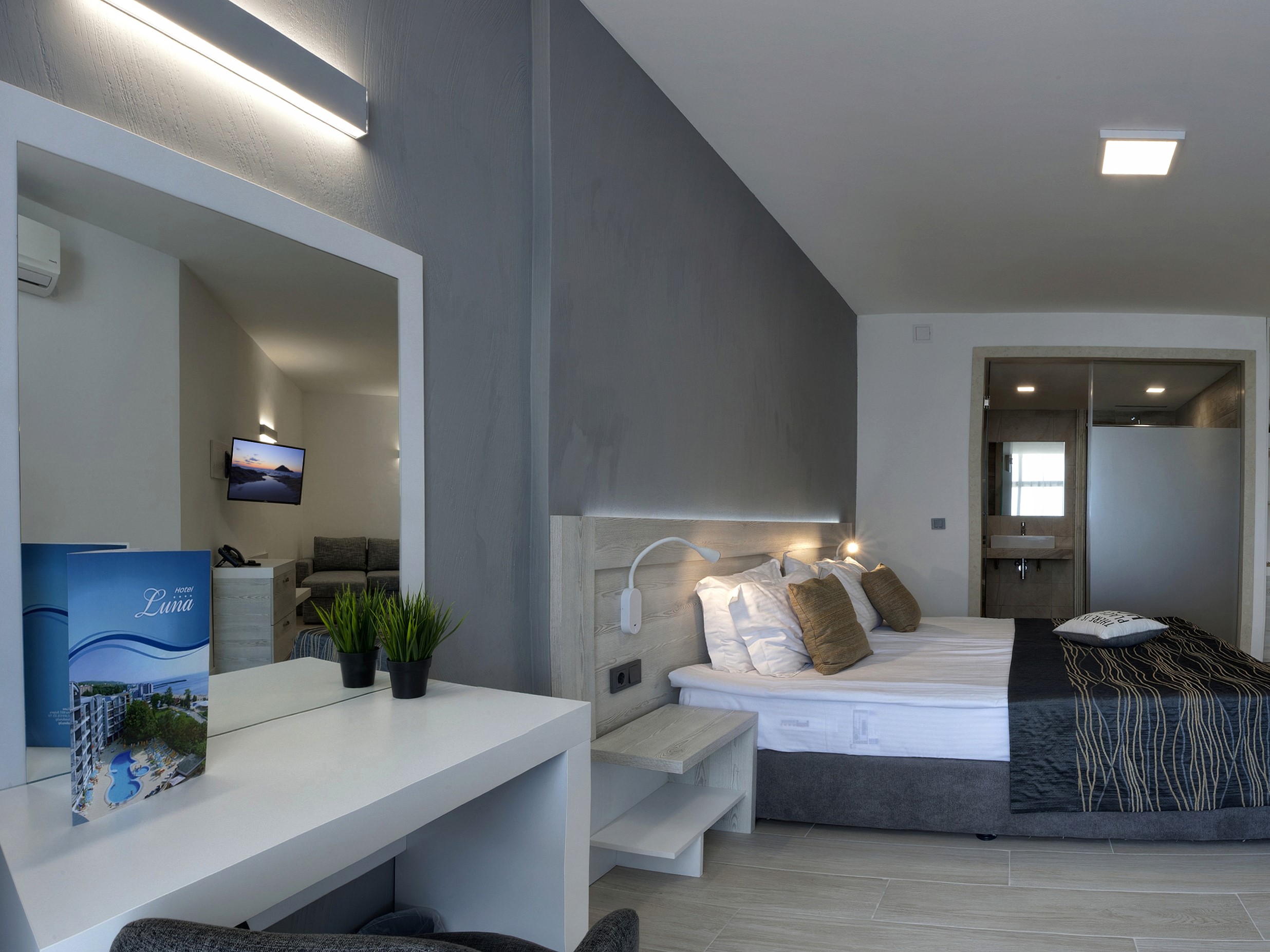 Standard FamilyRoom (SeaView, Balcony)
