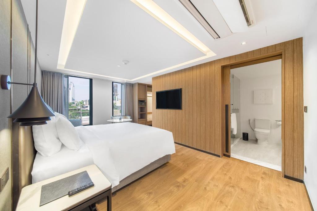 Premier Room 