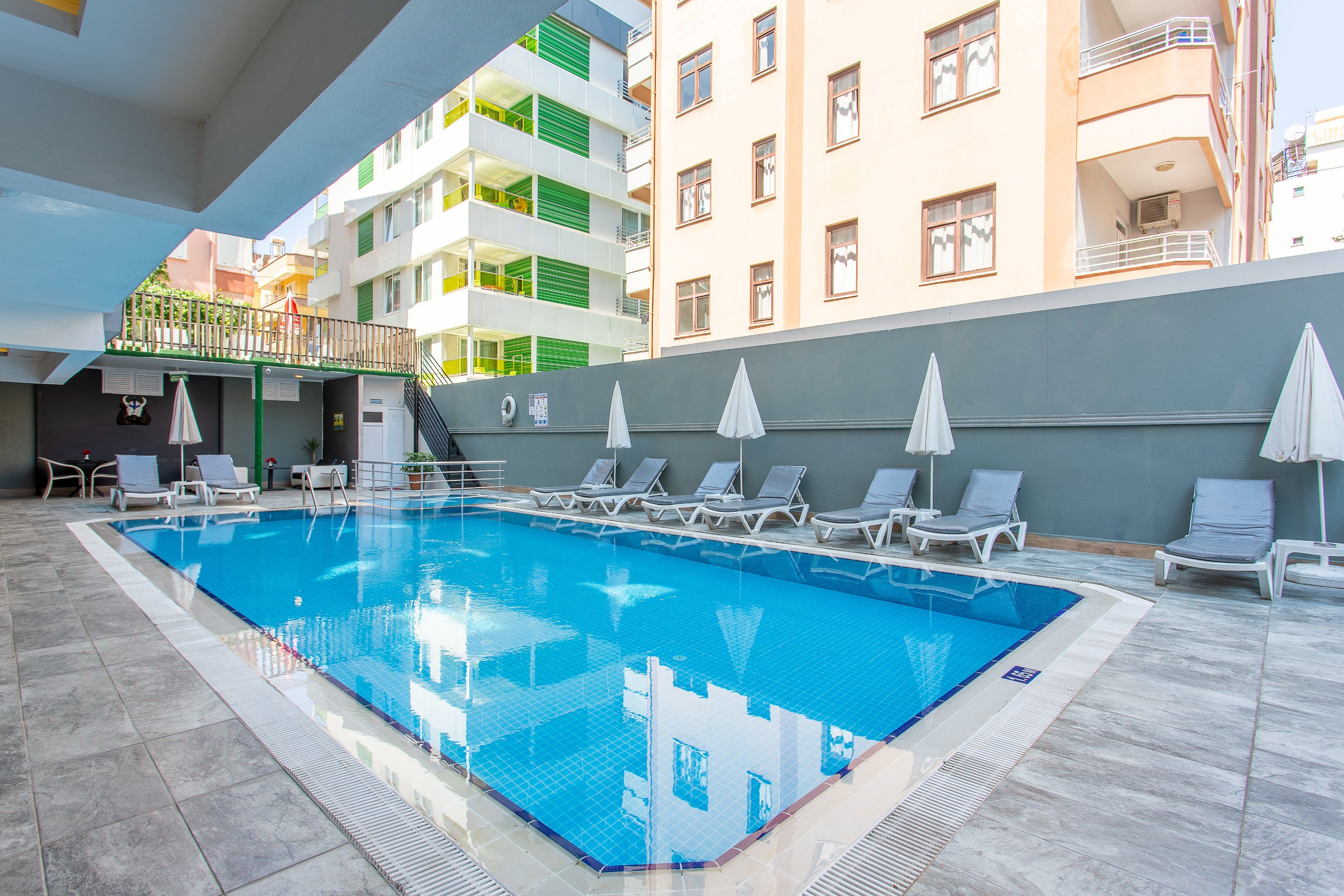 Piscina deschisă