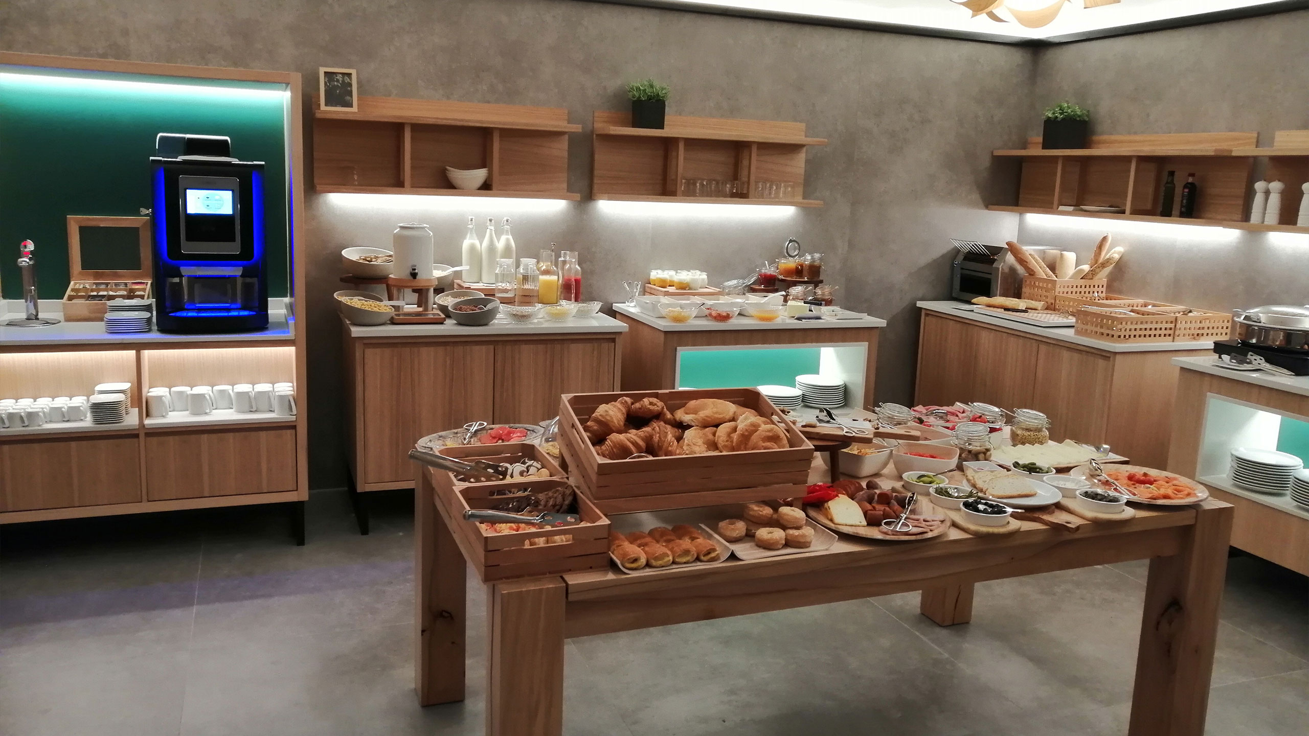 RESTAURANT BUFFET